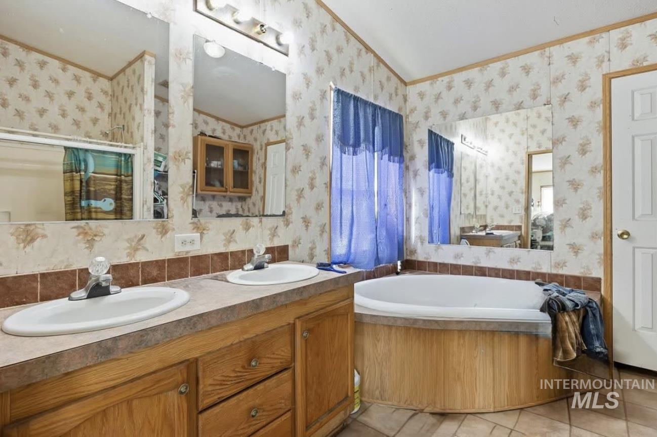1516 N 2290 E, Rogerson, Idaho 83302, 4 Bedrooms, 2 Bathrooms, Residential For Sale, Price $250,000, 98967407