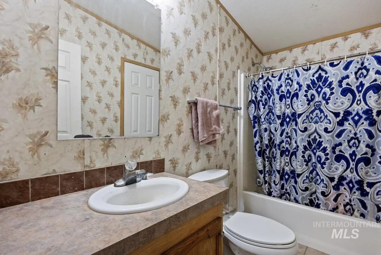 1516 N 2290 E, Rogerson, Idaho 83302, 4 Bedrooms, 2 Bathrooms, Residential For Sale, Price $250,000, 98967407
