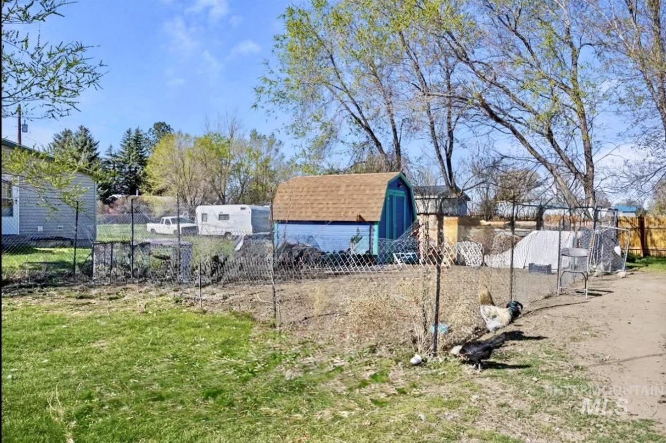 1516 N 2290 E, Rogerson, Idaho 83302, 4 Bedrooms, 2 Bathrooms, Residential For Sale, Price $250,000, 98967407