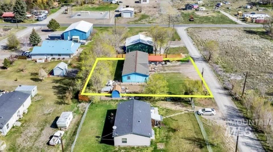1516 N 2290 E, Rogerson, Idaho 83302, 4 Bedrooms, 2 Bathrooms, Residential For Sale, Price $250,000, 98967407