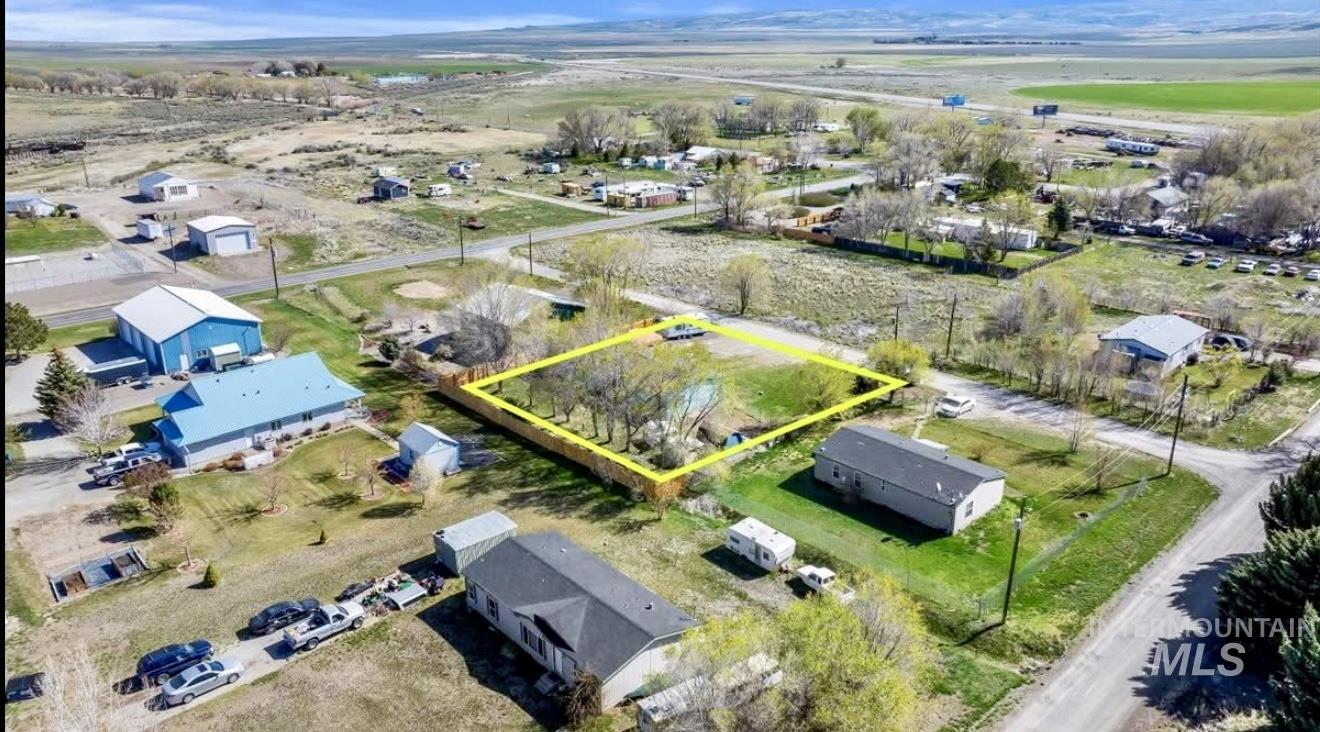 1516 N 2290 E, Rogerson, Idaho 83302, 4 Bedrooms, 2 Bathrooms, Residential For Sale, Price $250,000, 98967407