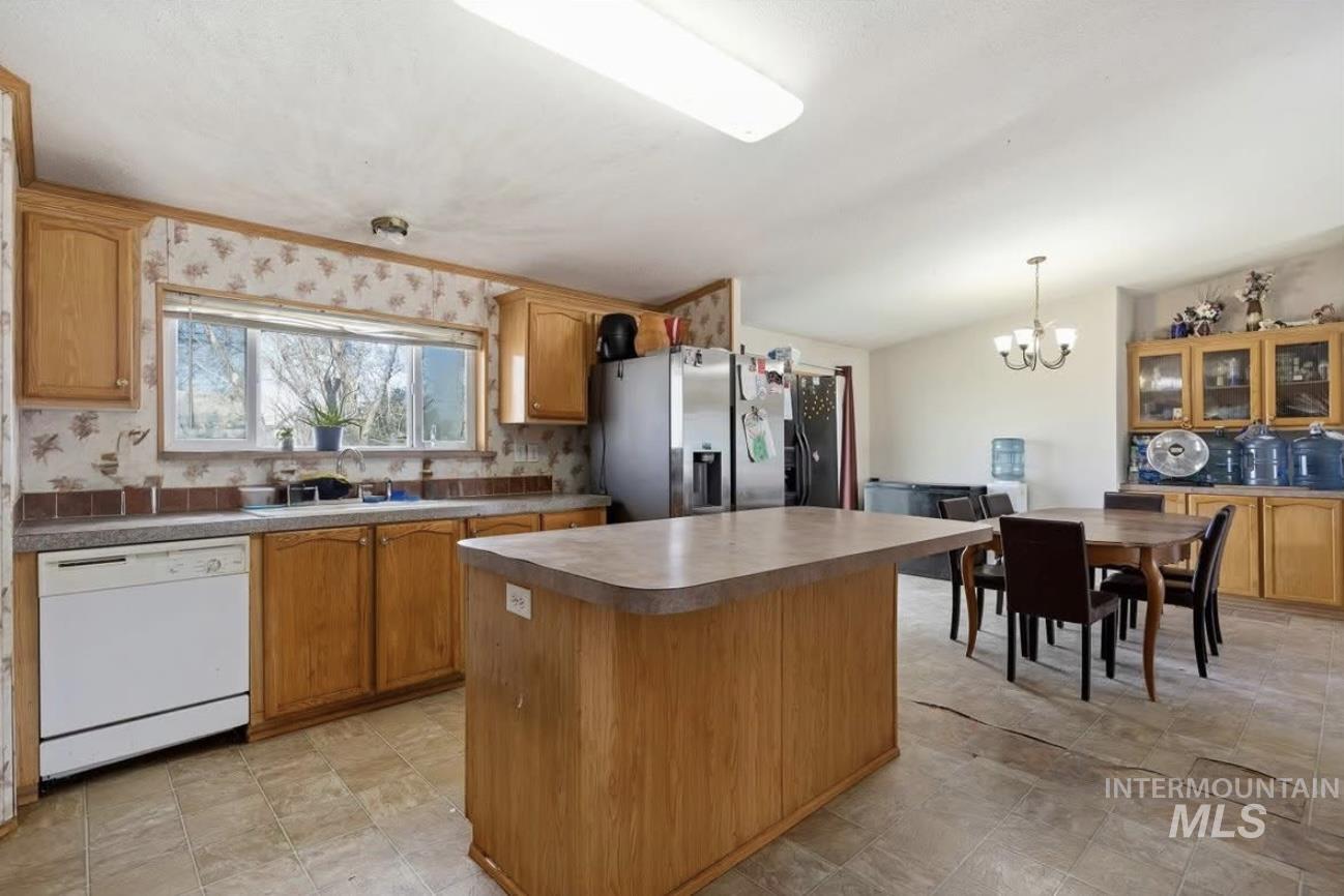 1516 N 2290 E, Rogerson, Idaho 83302, 4 Bedrooms, 2 Bathrooms, Residential For Sale, Price $250,000, 98967407