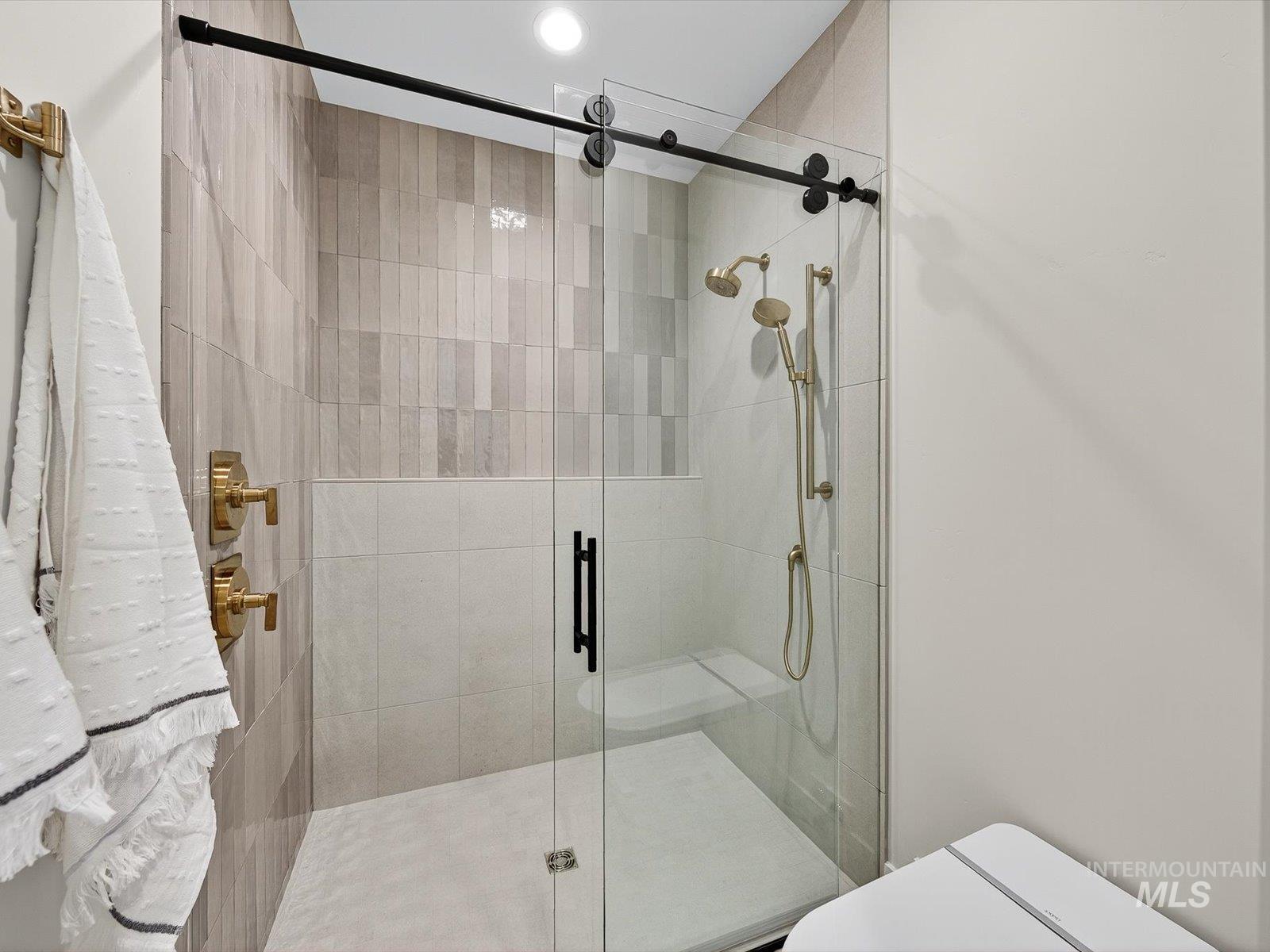 3671 N Harvest Moon Way, Eagle, Idaho 83616, 4 Bedrooms, 3.5 Bathrooms, Residential For Sale, Price $1,948,000,MLS 98967414