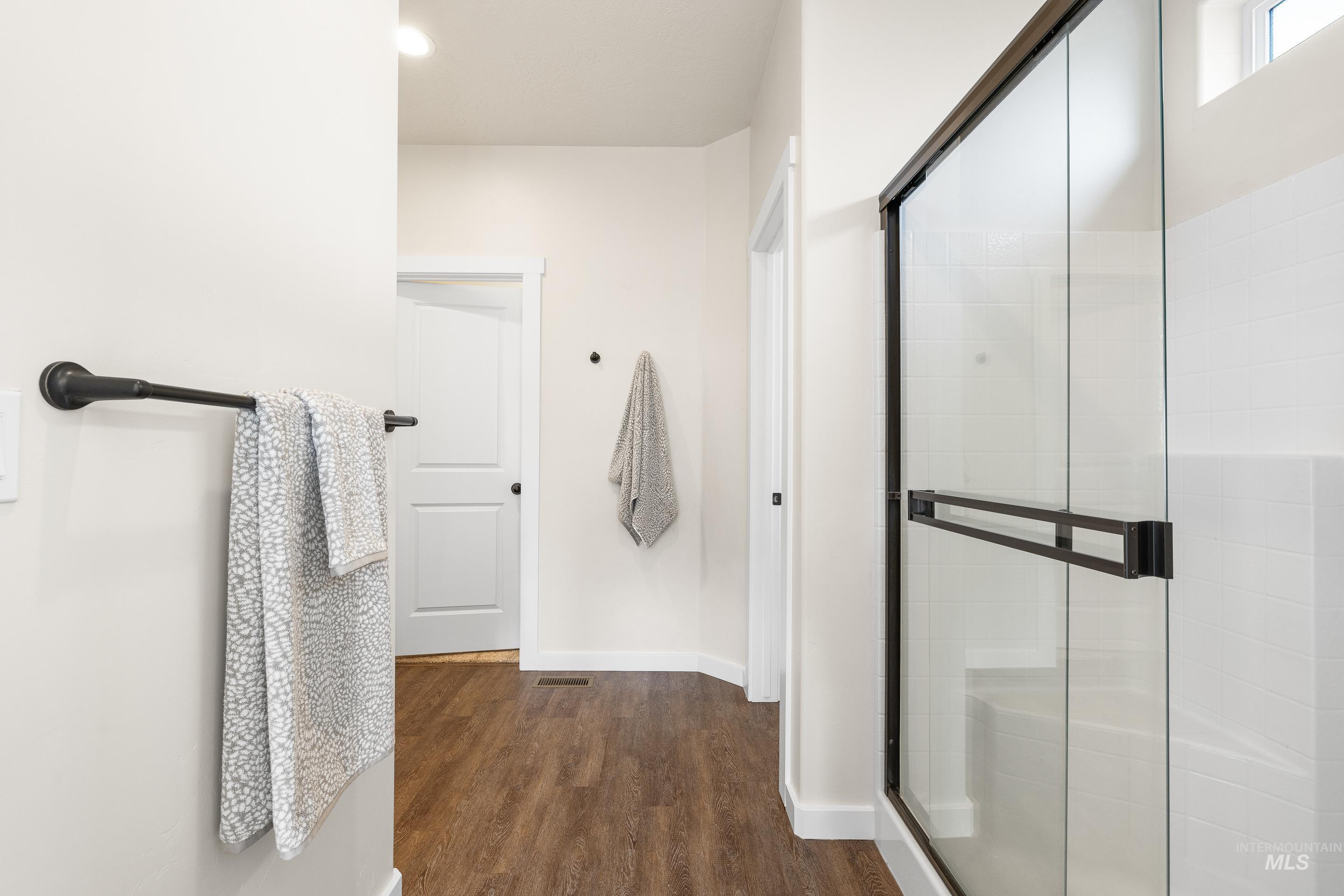 5685 W Song Sparrow St, Boise, Idaho 83714, 3 Bedrooms, 2 Bathrooms, Residential For Sale, Price $460,000,MLS 98967422