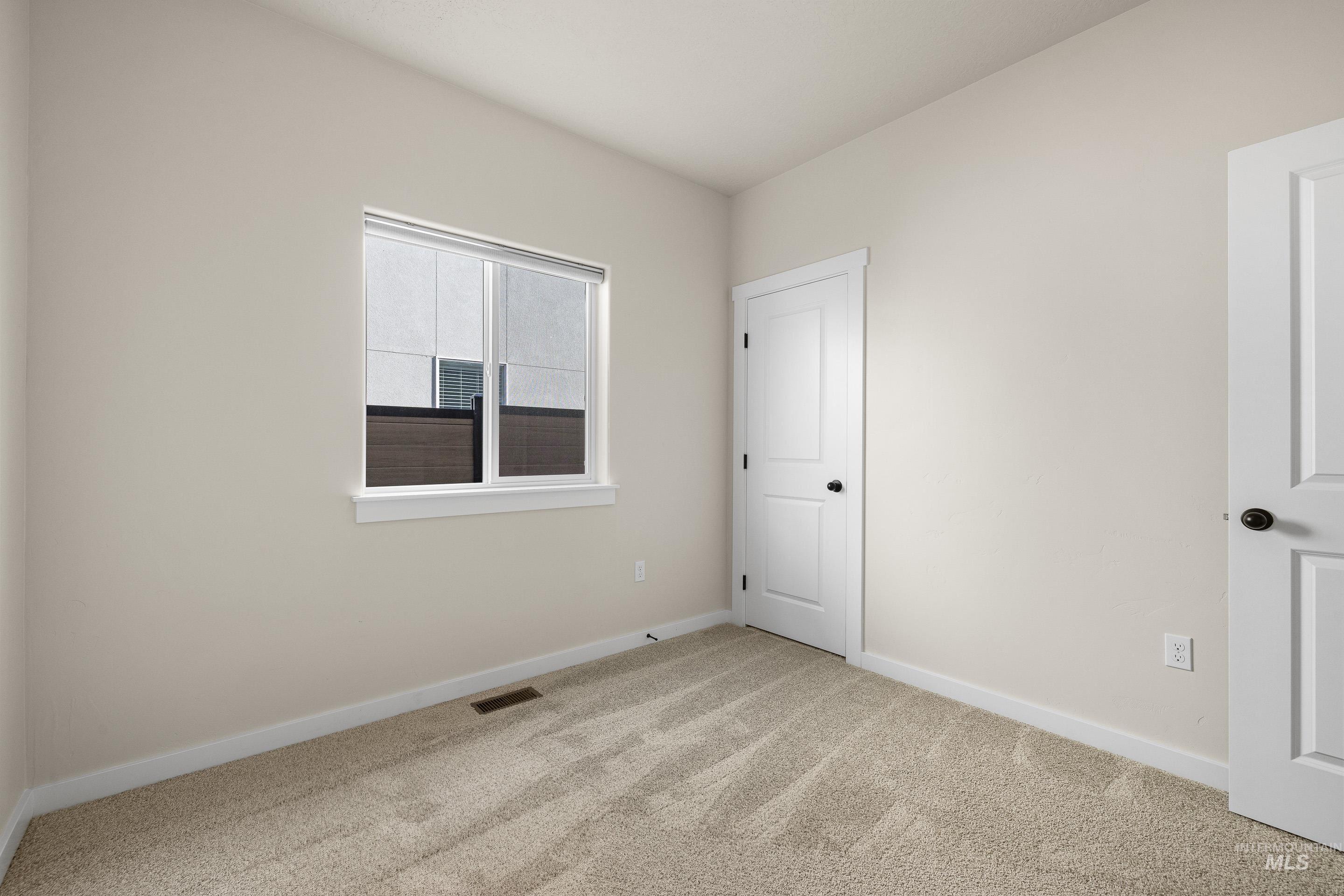 5685 W Song Sparrow St, Boise, Idaho 83714, 3 Bedrooms, 2 Bathrooms, Residential For Sale, Price $460,000,MLS 98967422