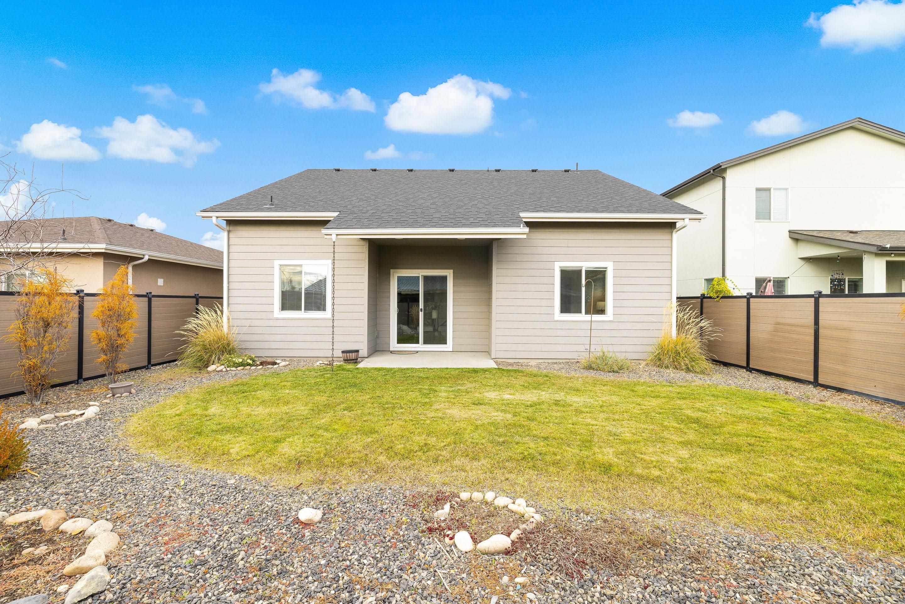 5685 W Song Sparrow St, Boise, Idaho 83714, 3 Bedrooms, 2 Bathrooms, Residential For Sale, Price $460,000,MLS 98967422