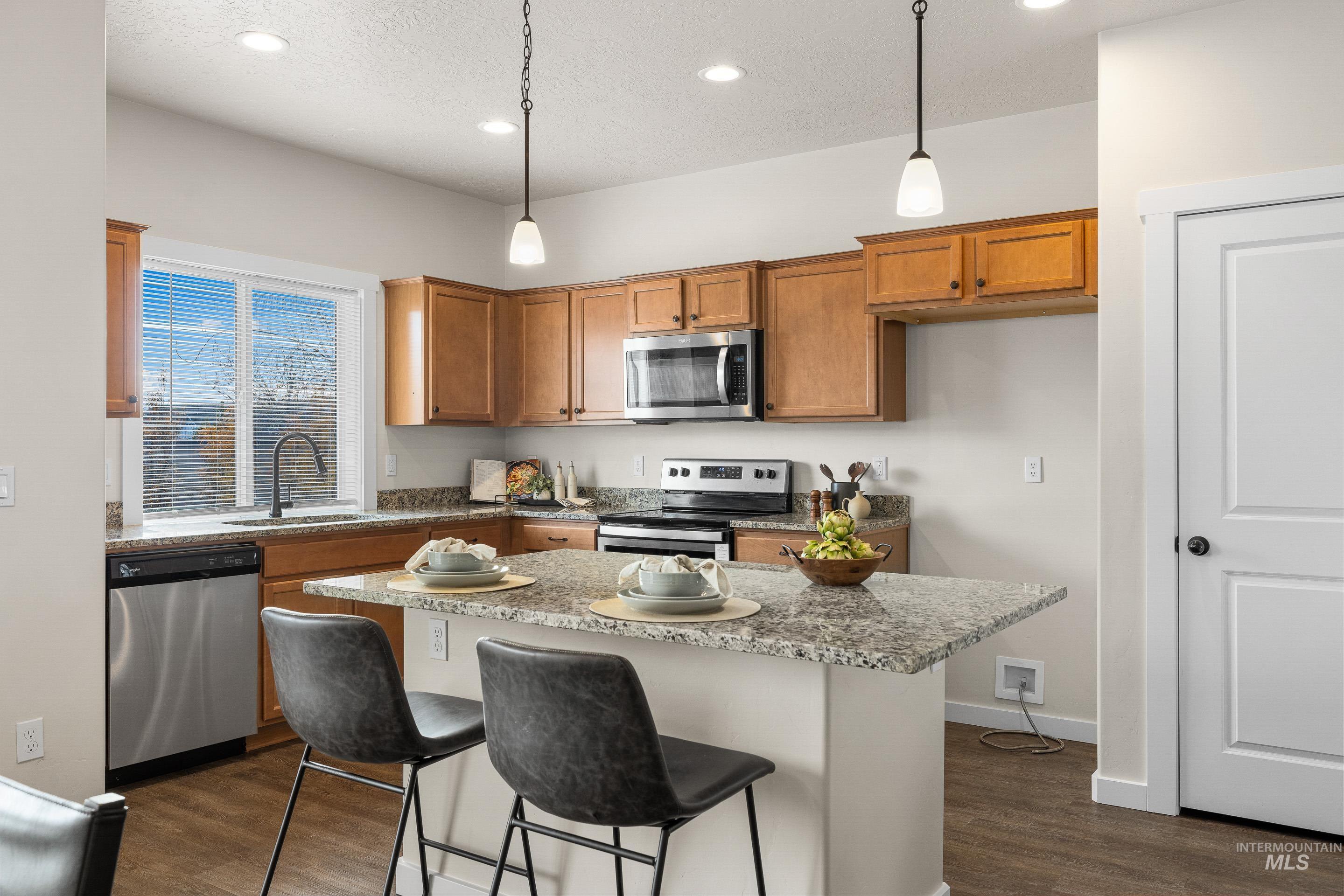 5685 W Song Sparrow St, Boise, Idaho 83714, 3 Bedrooms, 2 Bathrooms, Residential For Sale, Price $460,000,MLS 98967422