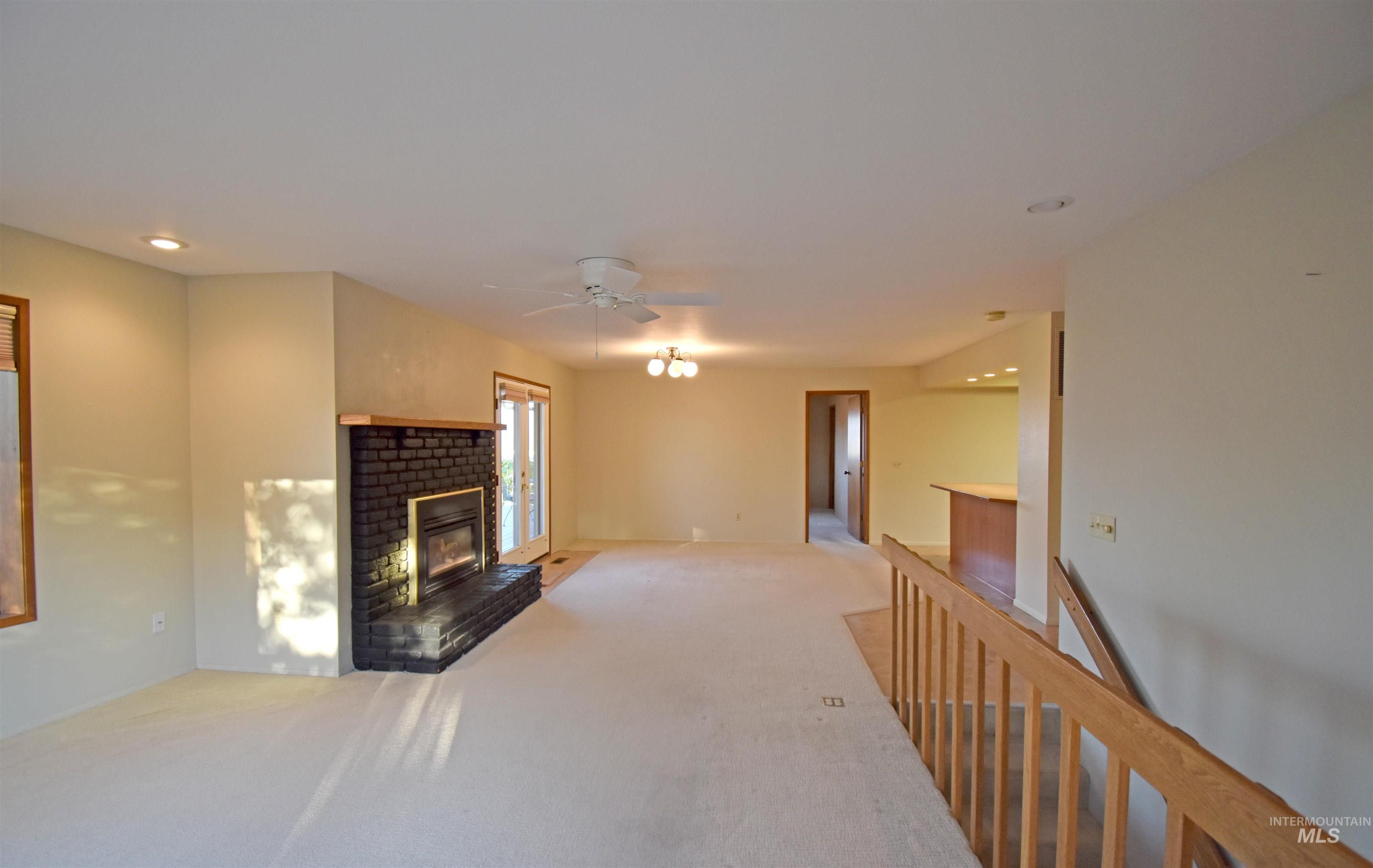 405 Crestline Circle Drive, Lewiston, Idaho 83501, 3 Bedrooms, 3 Bathrooms, Residential For Sale, Price $471,800,MLS 98967428