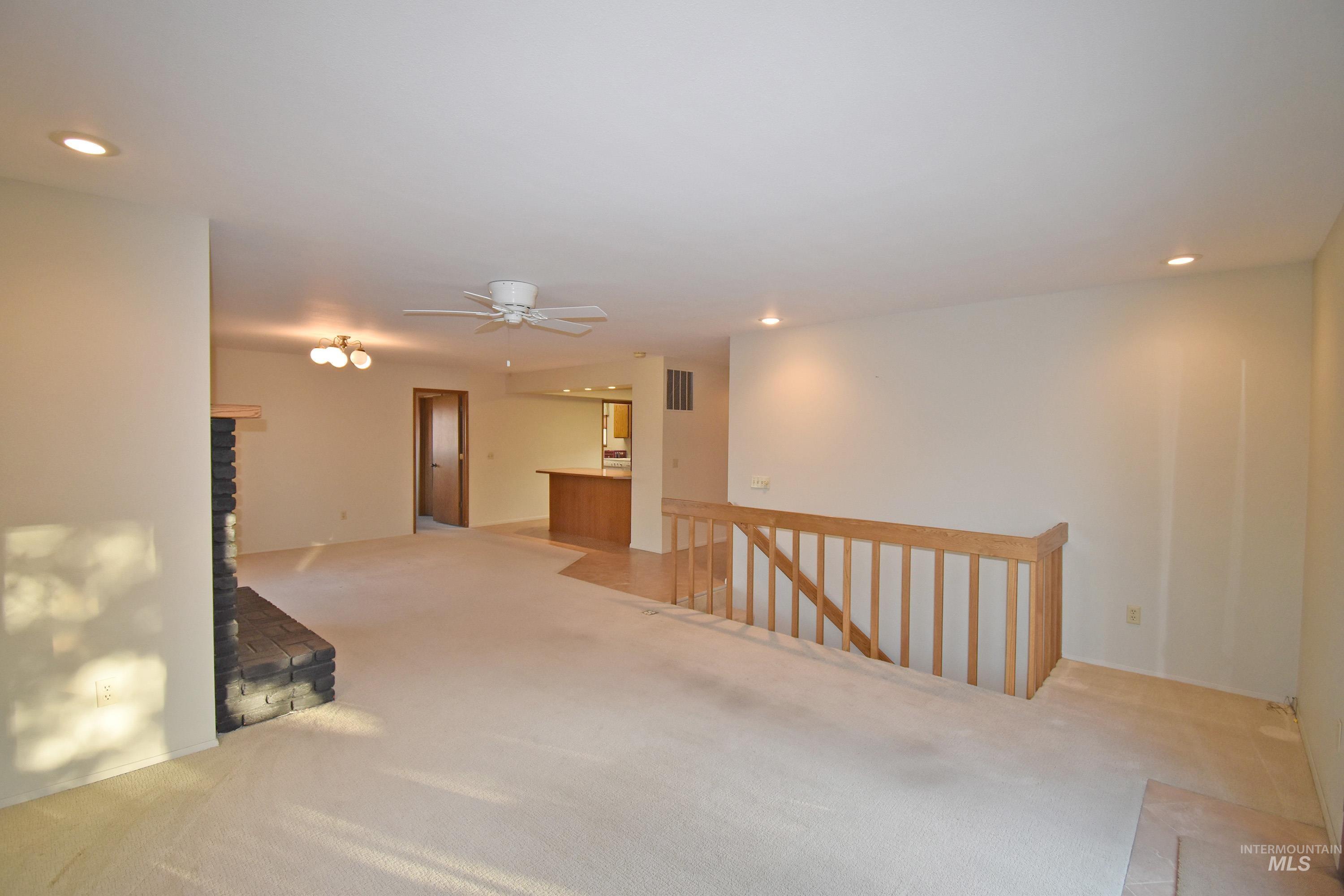 405 Crestline Circle Drive, Lewiston, Idaho 83501, 3 Bedrooms, 3 Bathrooms, Residential For Sale, Price $471,800,MLS 98967428