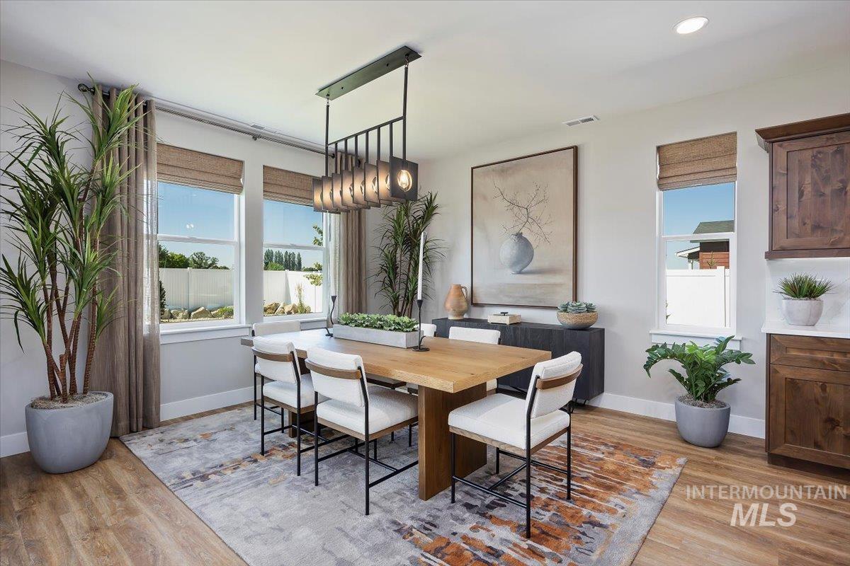 322 Maxine Lane West, Kimberly, Idaho 83341, 3 Bedrooms, 2.5 Bathrooms, Residential For Sale, Price $529,900,MLS 98967437