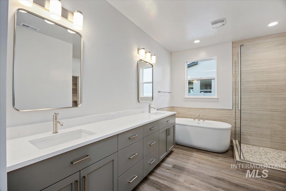 322 Maxine Lane West, Kimberly, Idaho 83341, 3 Bedrooms, 2.5 Bathrooms, Residential For Sale, Price $529,900,MLS 98967437