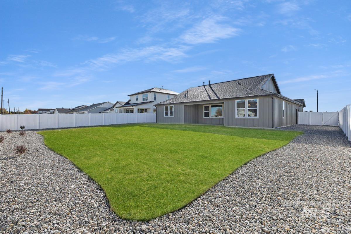 322 Maxine Lane West, Kimberly, Idaho 83341, 3 Bedrooms, 2.5 Bathrooms, Residential For Sale, Price $529,900,MLS 98967437