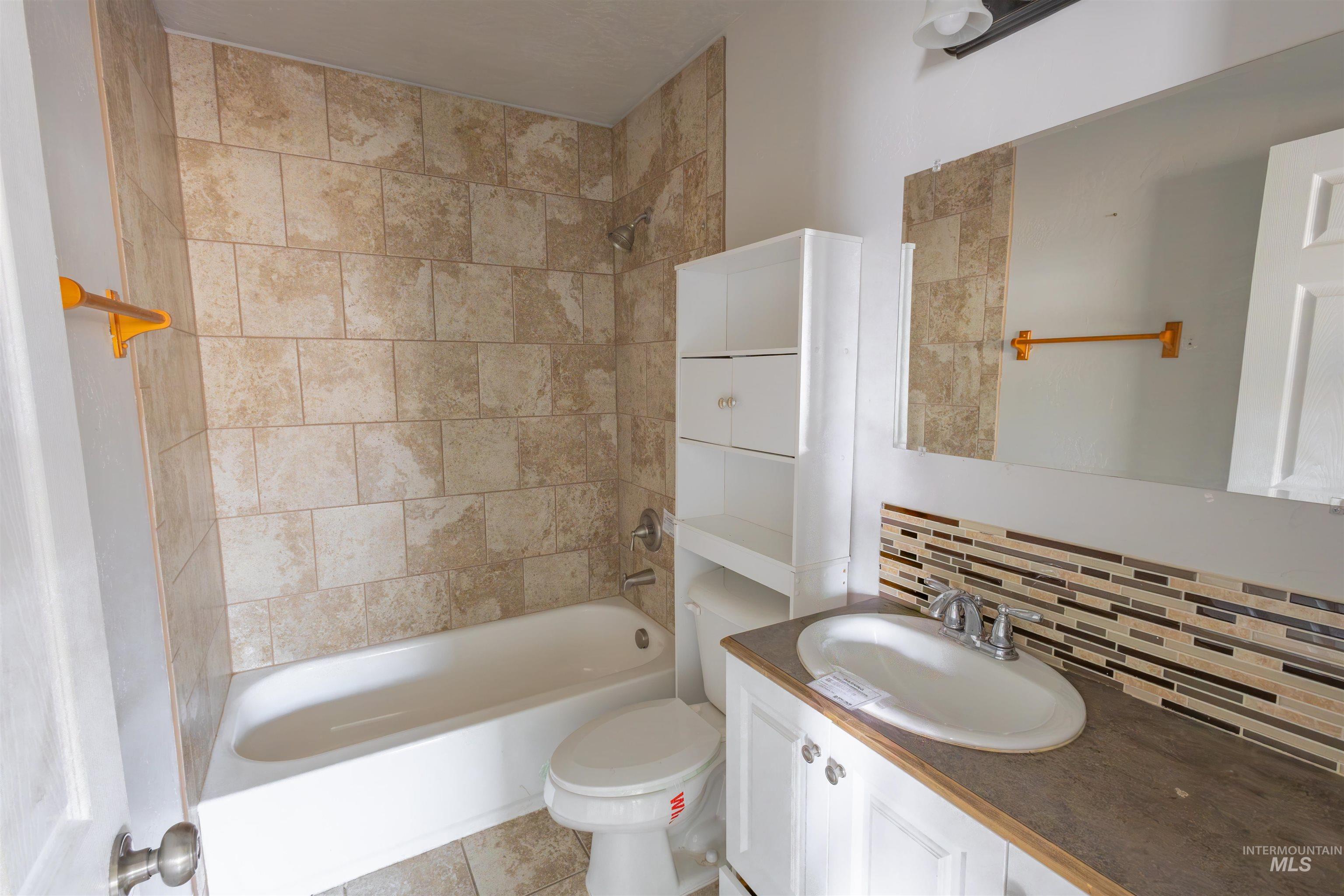 349 W Idaho St, Weiser, Idaho 83672, 3 Bedrooms, 2 Bathrooms, Residential For Sale, Price $297,000,MLS 98967442