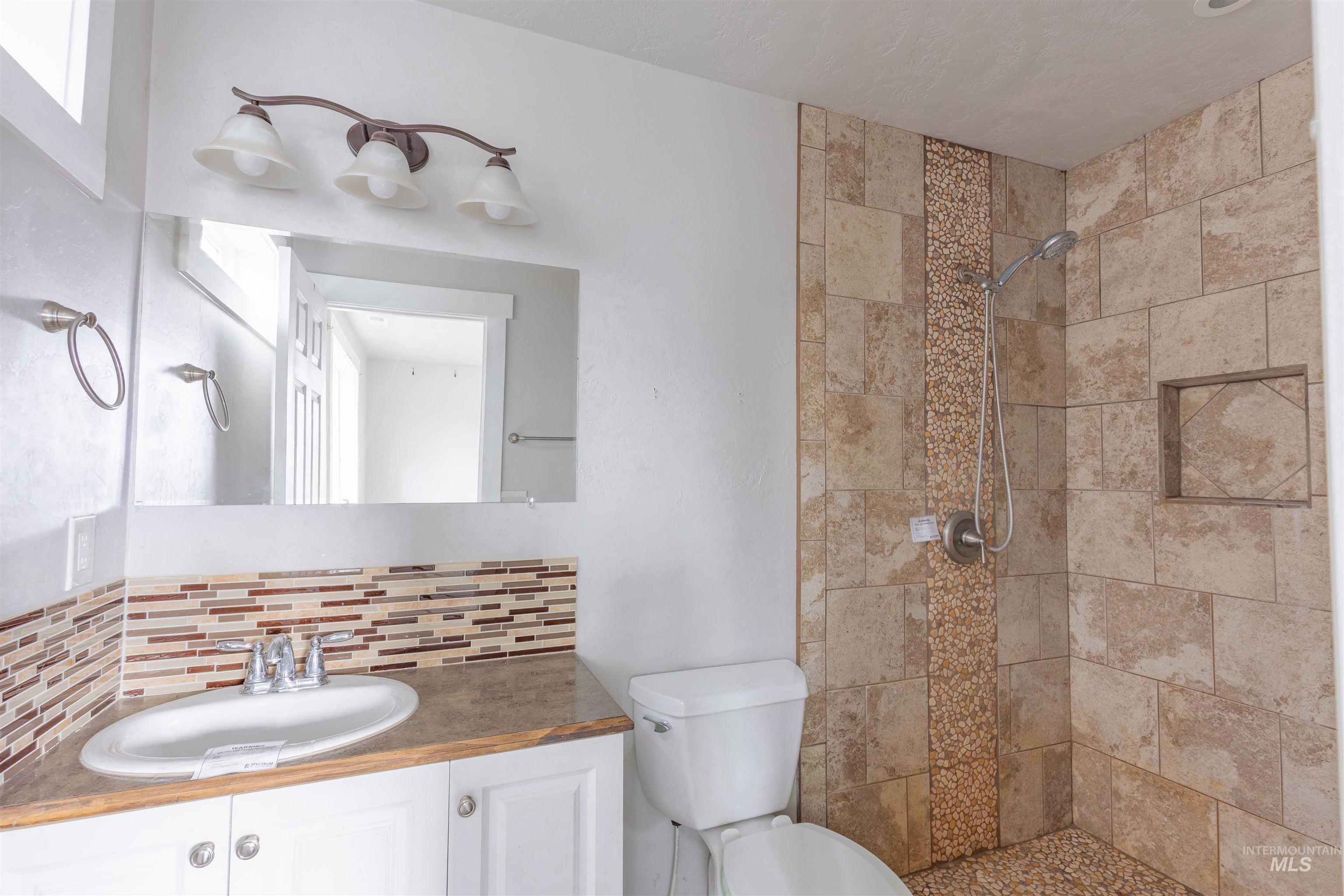 349 W Idaho St, Weiser, Idaho 83672, 3 Bedrooms, 2 Bathrooms, Residential For Sale, Price $297,000,MLS 98967442