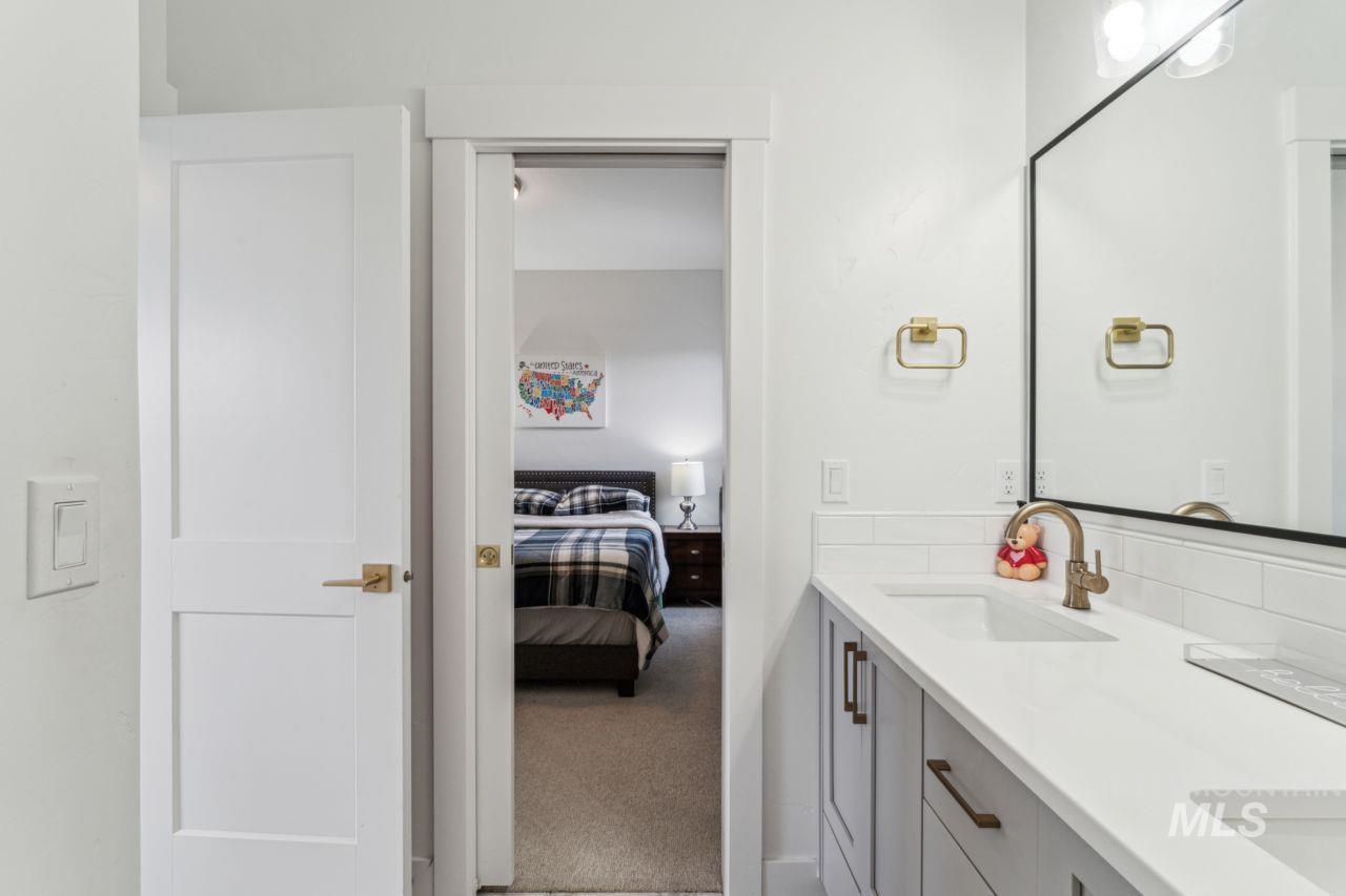 5379 S Mesa Trail Pl, Meridian, Idaho 83642, 4 Bedrooms, 3.5 Bathrooms, Residential For Sale, Price $1,145,000,MLS 98967449