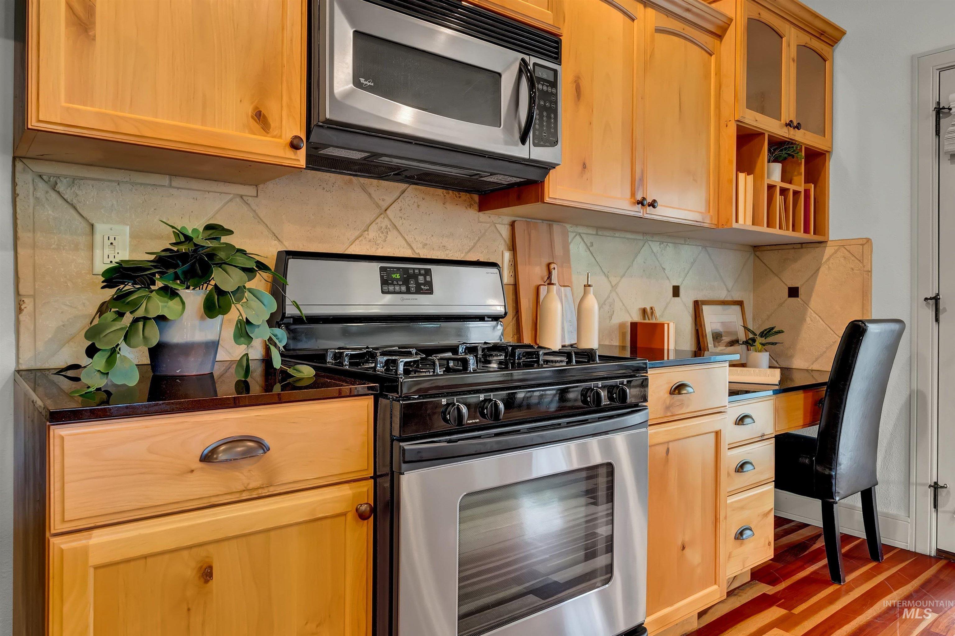 12733 N 10th Avenue, Boise, Idaho 83714-9333, 4 Bedrooms, 2.5 Bathrooms, Residential For Sale, Price $634,900,MLS 98967454