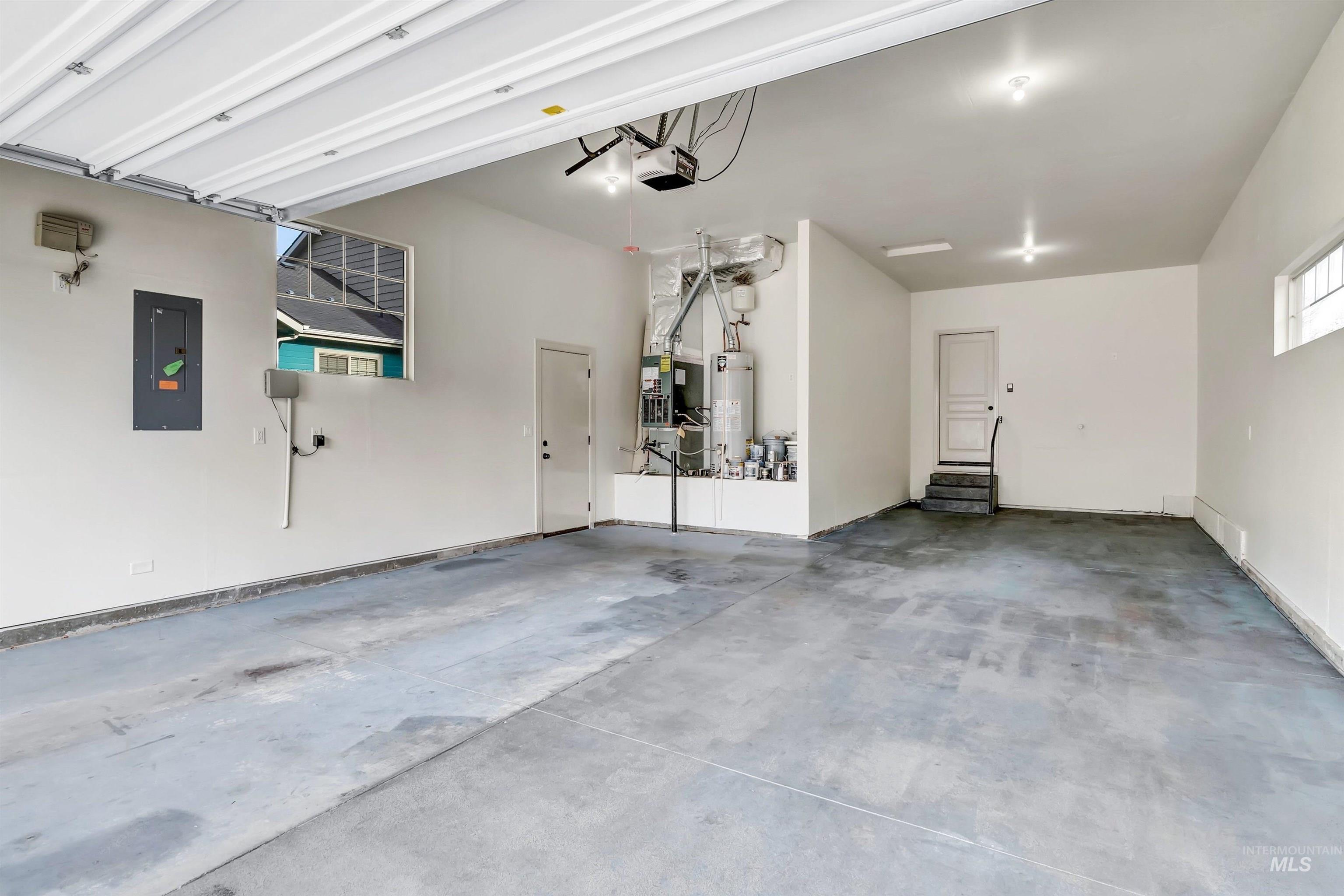 12733 N 10th Avenue, Boise, Idaho 83714-9333, 4 Bedrooms, 2.5 Bathrooms, Residential For Sale, Price $634,900,MLS 98967454