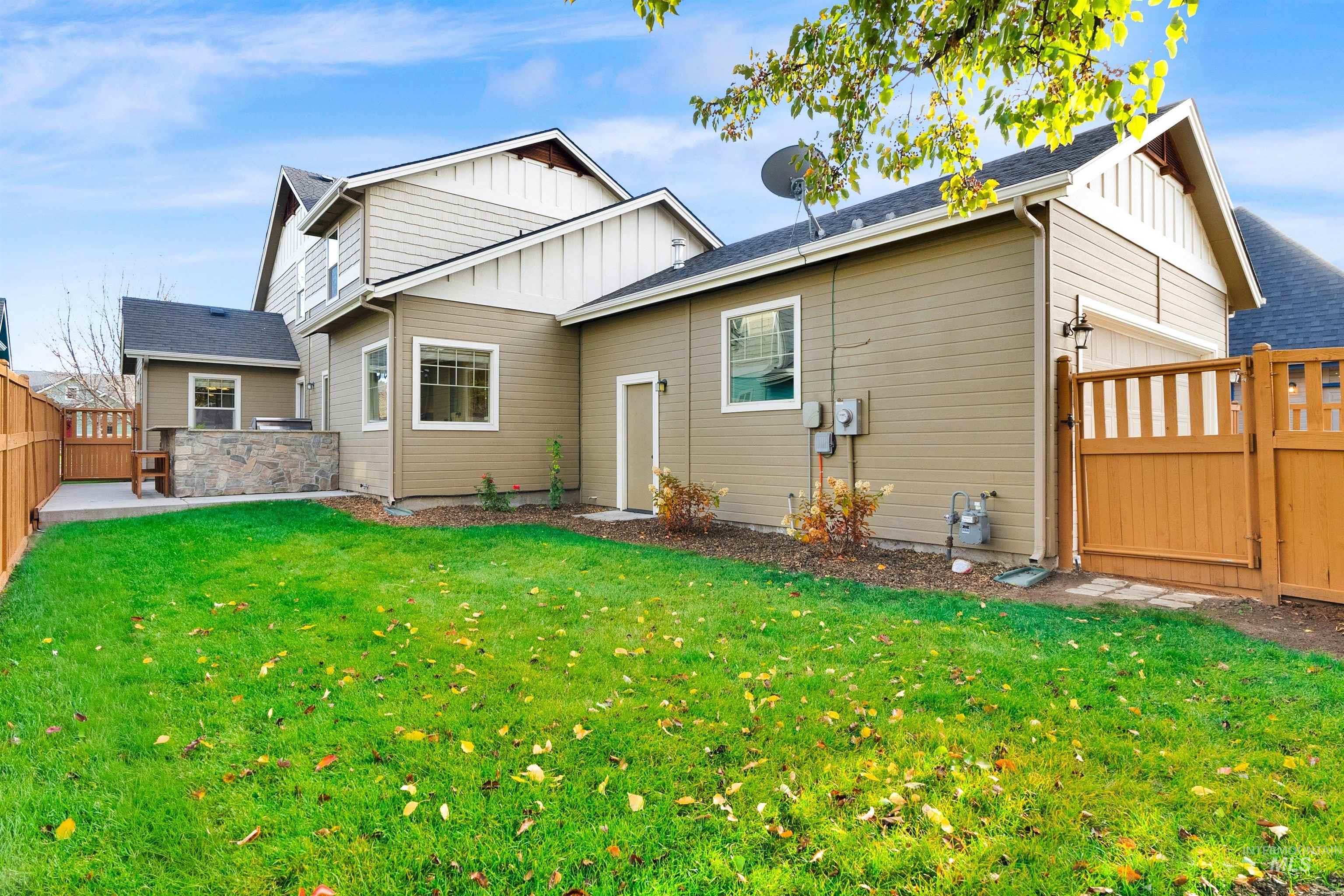 12733 N 10th Avenue, Boise, Idaho 83714-9333, 4 Bedrooms, 2.5 Bathrooms, Residential For Sale, Price $634,900,MLS 98967454