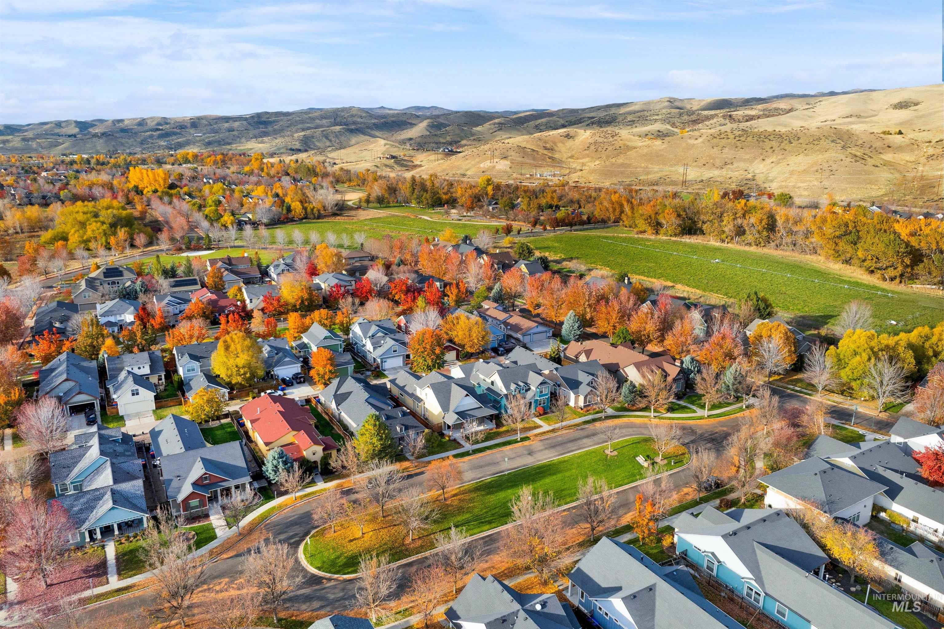 12733 N 10th Avenue, Boise, Idaho 83714-9333, 4 Bedrooms, 2.5 Bathrooms, Residential For Sale, Price $634,900,MLS 98967454