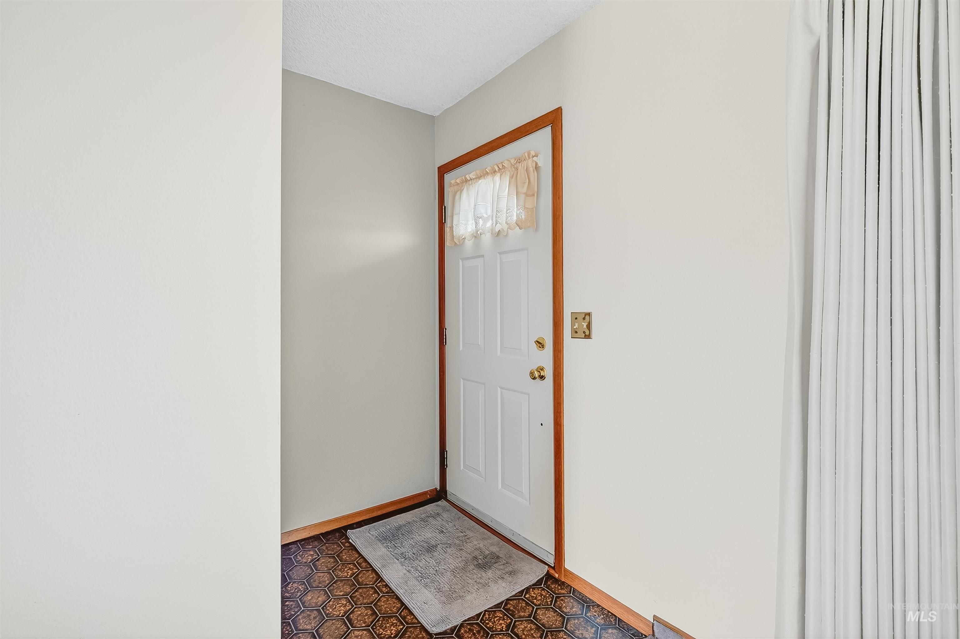 3619 16th Street, Lewiston, Idaho 83501, 4 Bedrooms, 2 Bathrooms, Residential For Sale, Price $405,000,MLS 98967456