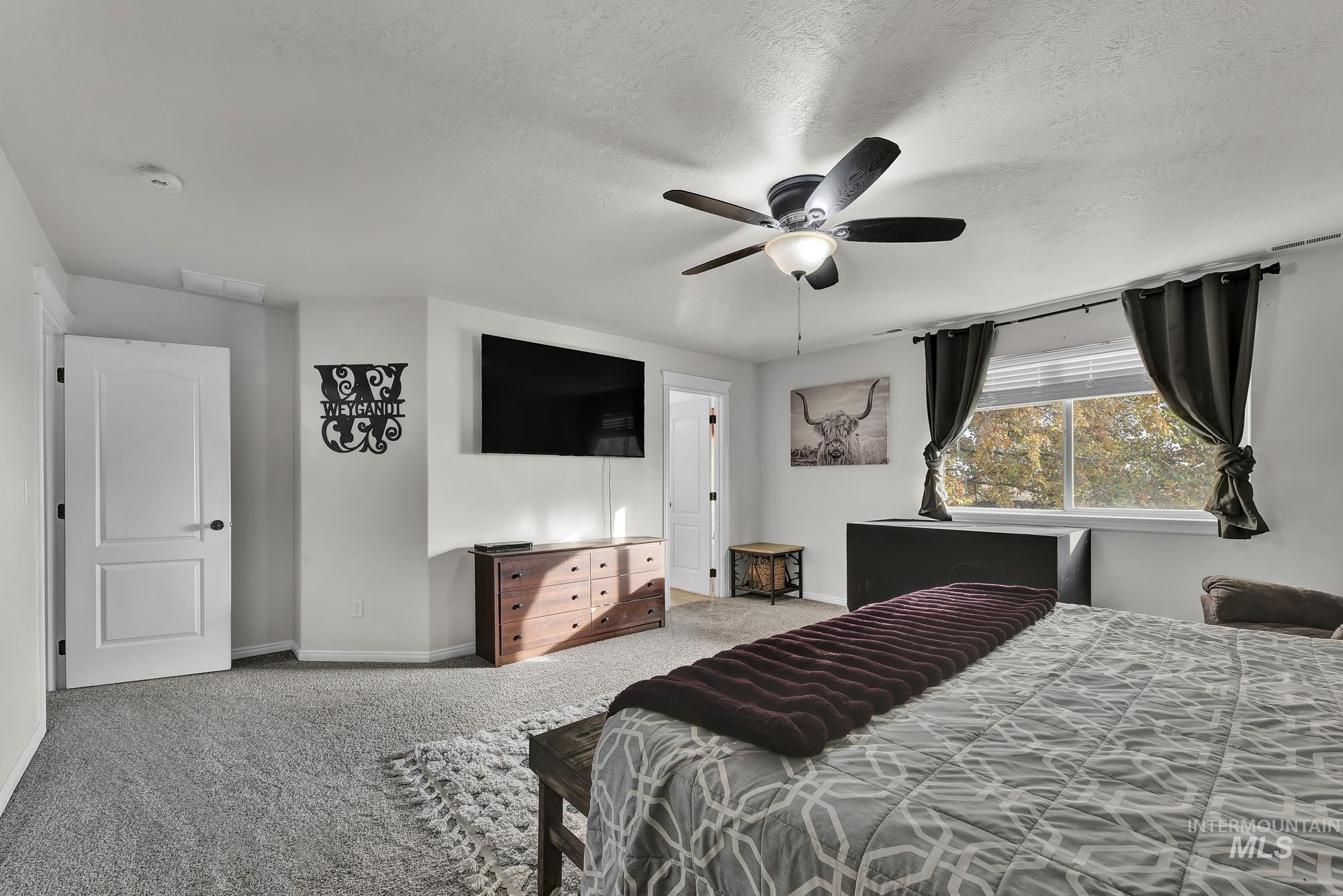 10817 Cloudless St, Nampa, Idaho 83687, 5 Bedrooms, 2.5 Bathrooms, Residential For Sale, Price $469,000,MLS 98967461