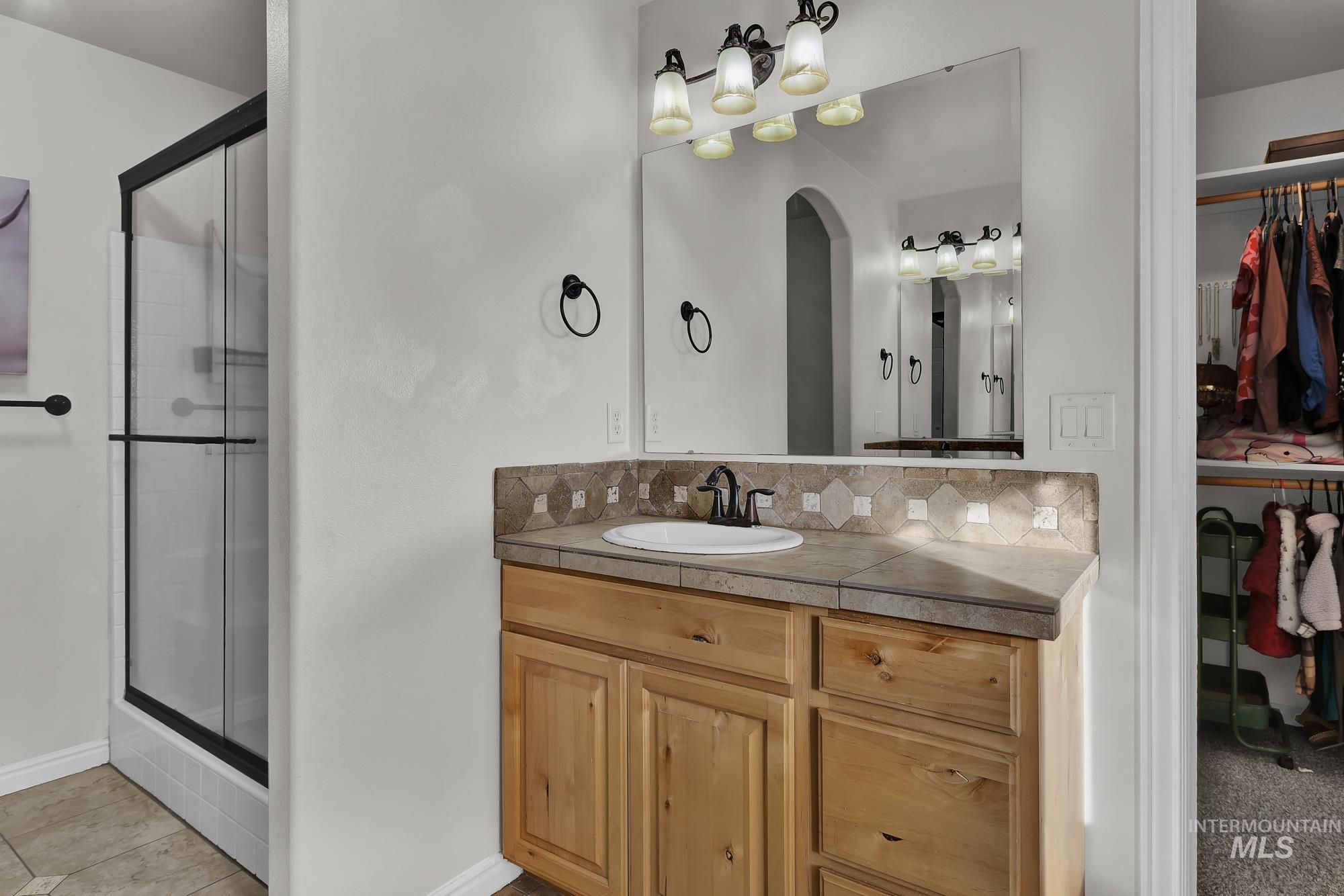 10817 Cloudless St, Nampa, Idaho 83687, 5 Bedrooms, 2.5 Bathrooms, Residential For Sale, Price $469,000,MLS 98967461