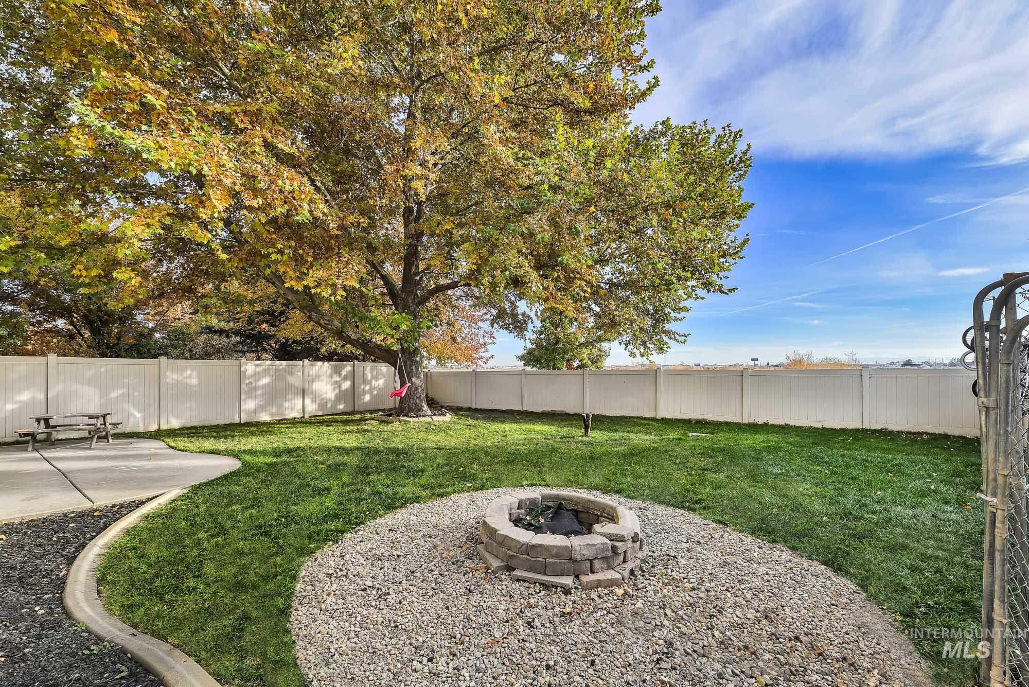 10817 Cloudless St, Nampa, Idaho 83687, 5 Bedrooms, 2.5 Bathrooms, Residential For Sale, Price $469,000,MLS 98967461