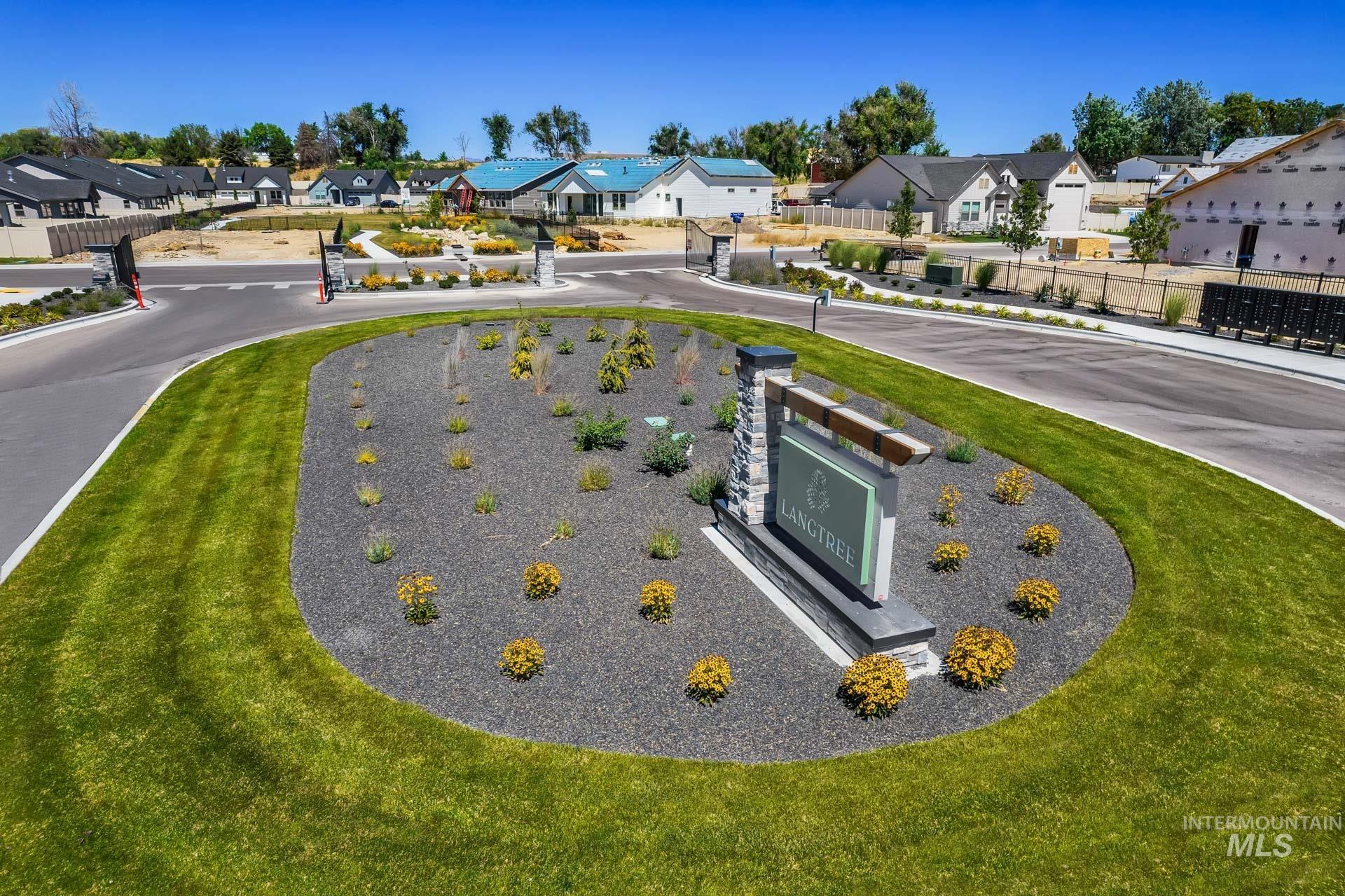 1710 N Green Pine Ln, Star, Idaho 83669, 4 Bedrooms, 2.5 Bathrooms, Residential For Sale, Price $599,900,MLS 98967464