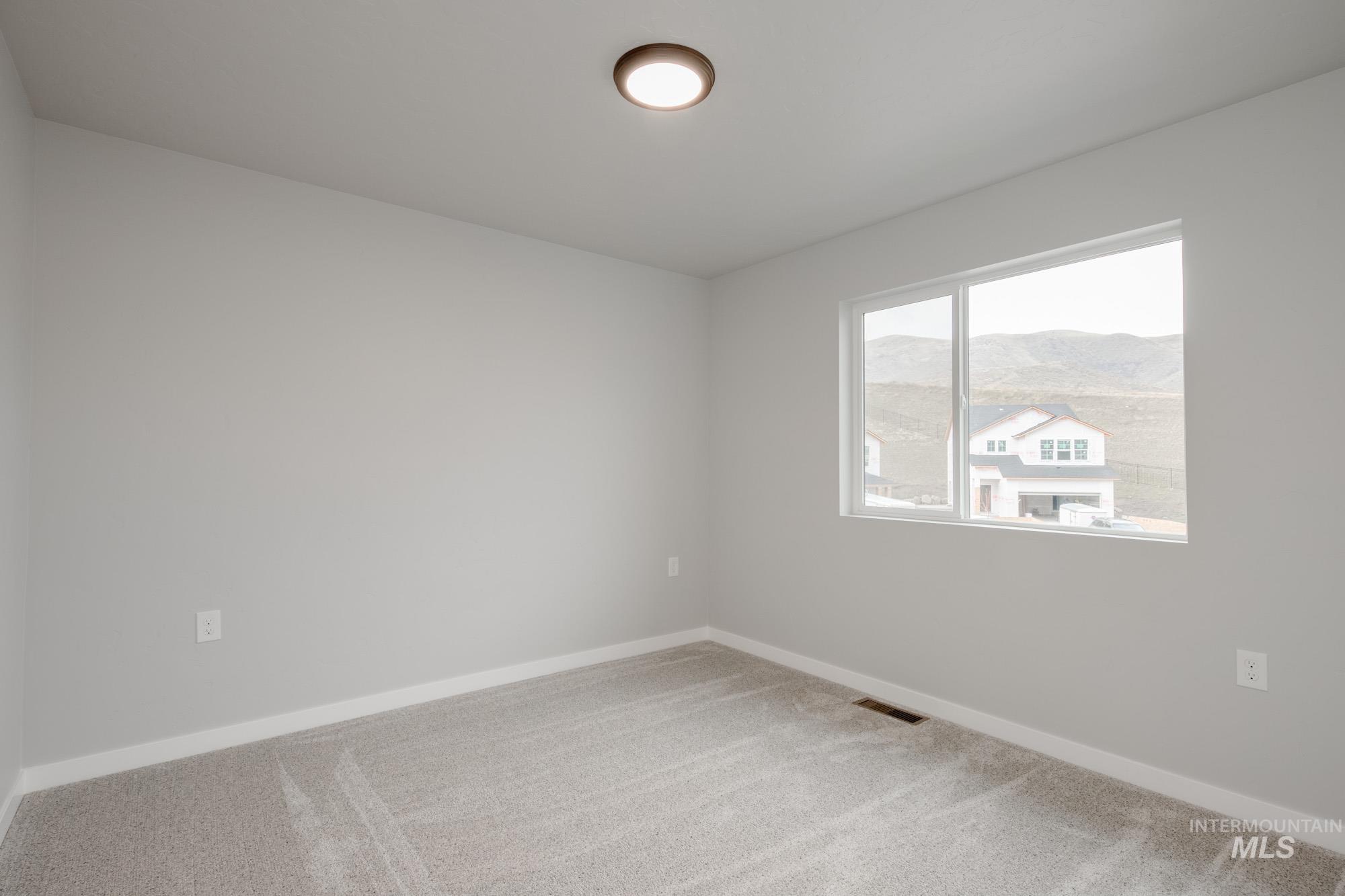 237 Caribou Ct, Horseshoe Bend, Idaho 83629, 3 Bedrooms, 2.5 Bathrooms, Residential For Sale, Price $389,990,MLS 98967465