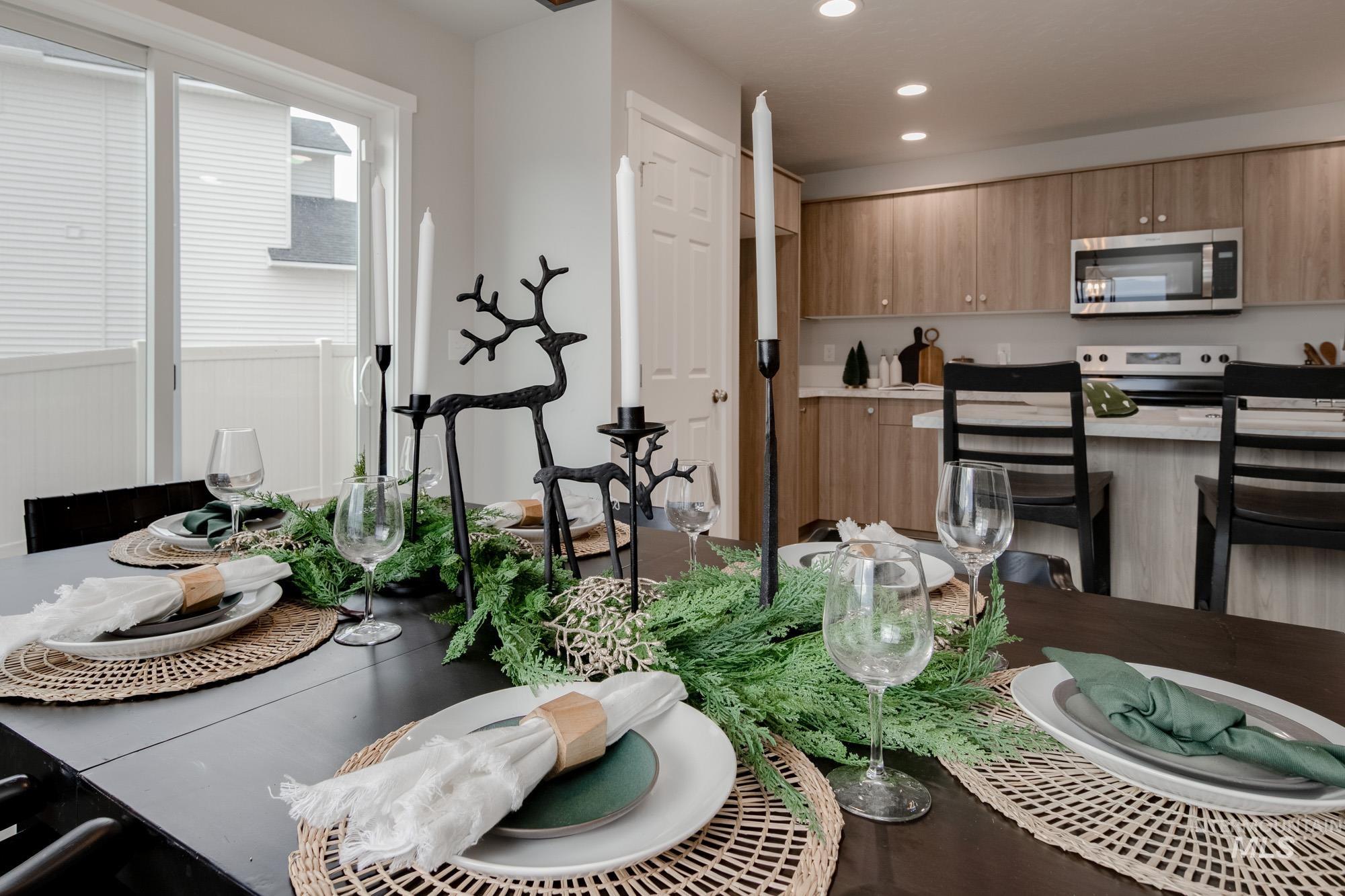 237 Caribou Ct, Horseshoe Bend, Idaho 83629, 3 Bedrooms, 2.5 Bathrooms, Residential For Sale, Price $389,990,MLS 98967465