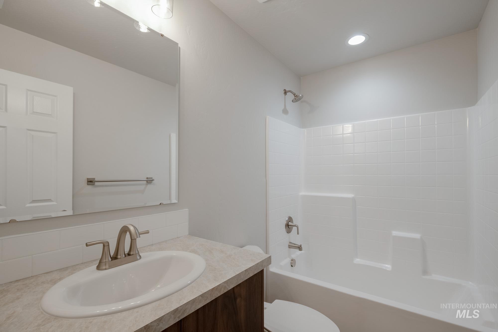 3437 E Red Maple Ct, Nampa, Idaho 83686, 3 Bedrooms, 2 Bathrooms, Residential For Sale, Price $411,990,MLS 98967472