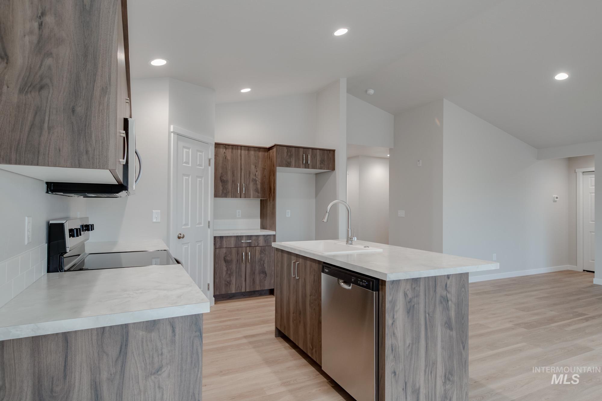 3437 E Red Maple Ct, Nampa, Idaho 83686, 3 Bedrooms, 2 Bathrooms, Residential For Sale, Price $396,990, 98967472