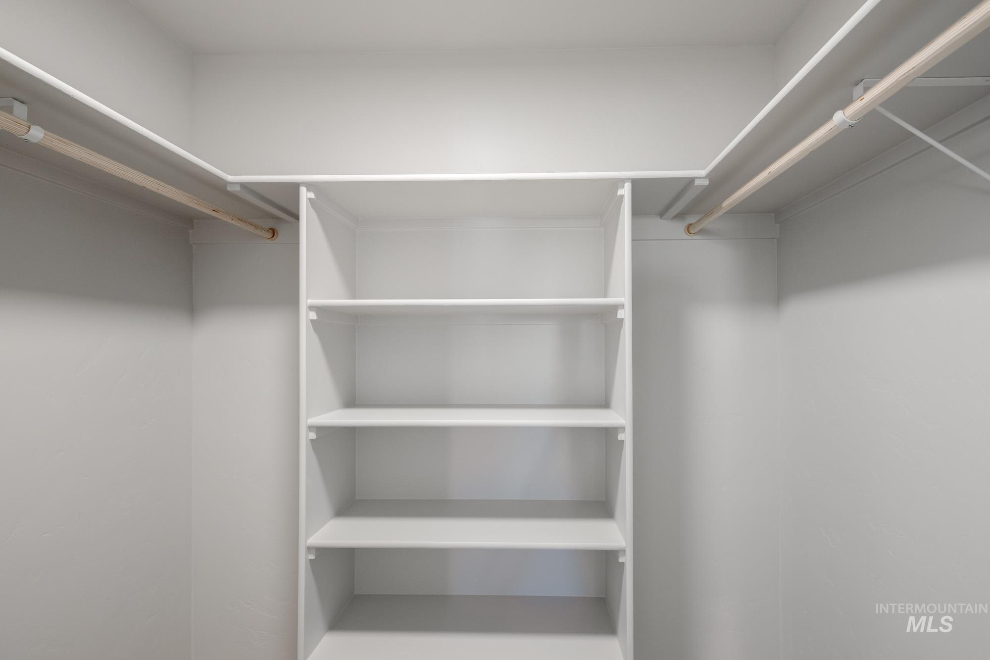 219 Moose St, Horseshoe Bend, Idaho 83629, 3 Bedrooms, 2.5 Bathrooms, Residential For Sale, Price $345,990,MLS 98967473