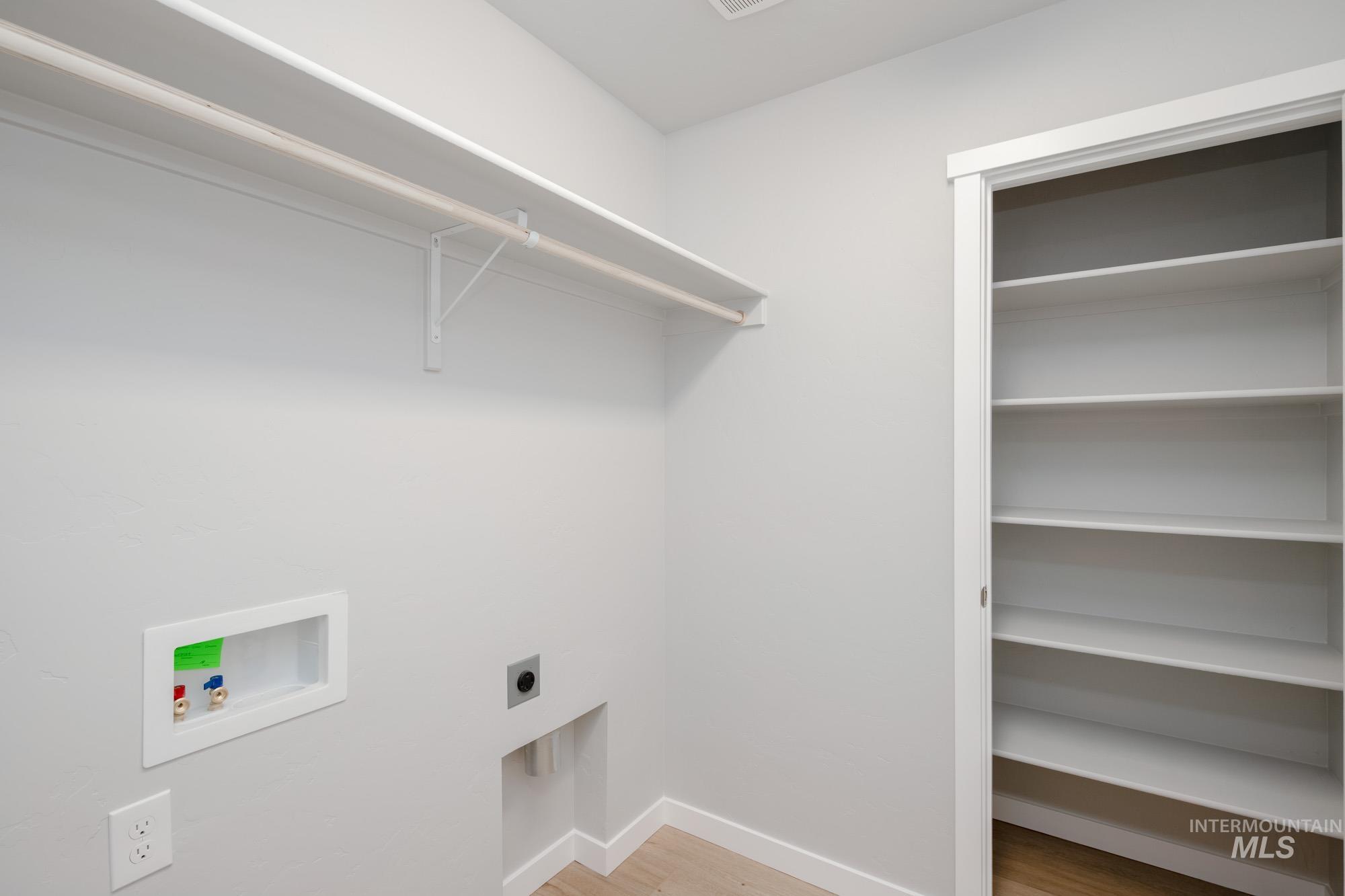 219 Moose St, Horseshoe Bend, Idaho 83629, 3 Bedrooms, 2.5 Bathrooms, Residential For Sale, Price $345,990,MLS 98967473