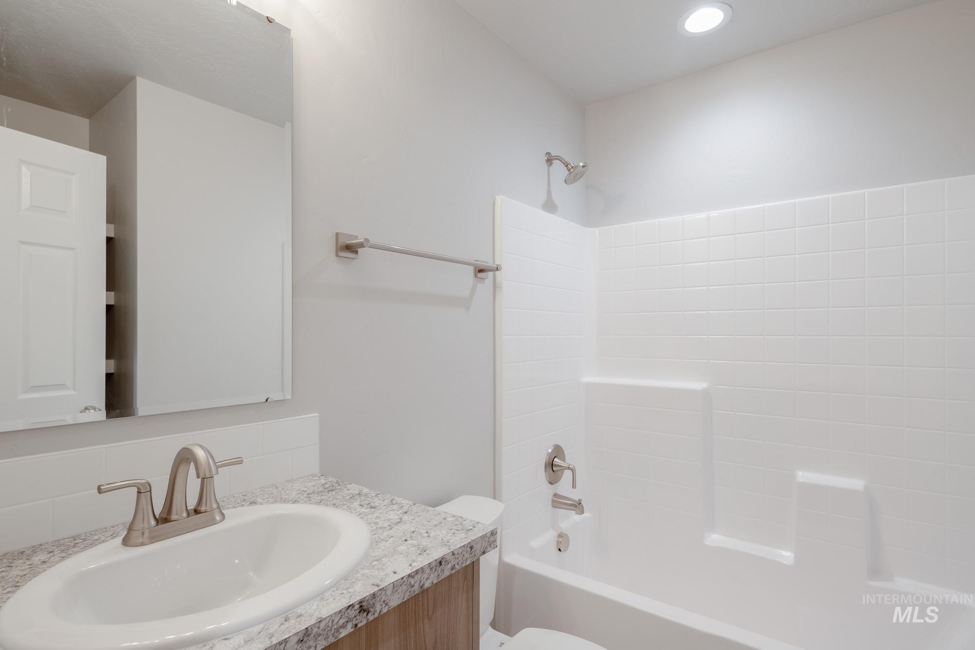 3423 E Red Maple Ct, Nampa, Idaho 83686, 3 Bedrooms, 2 Bathrooms, Residential For Sale, Price $419,990,MLS 98967474