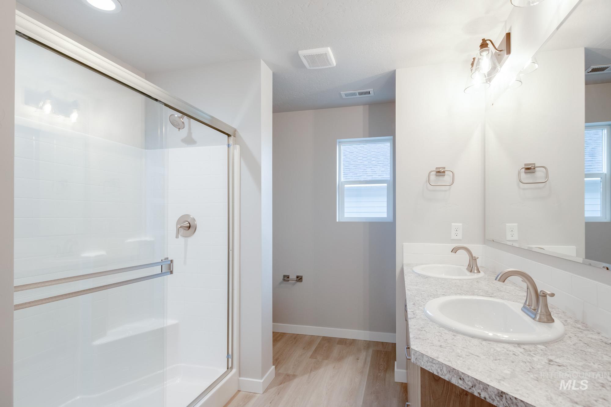 3423 E Red Maple Ct, Nampa, Idaho 83686, 3 Bedrooms, 2 Bathrooms, Residential For Sale, Price $419,990,MLS 98967474