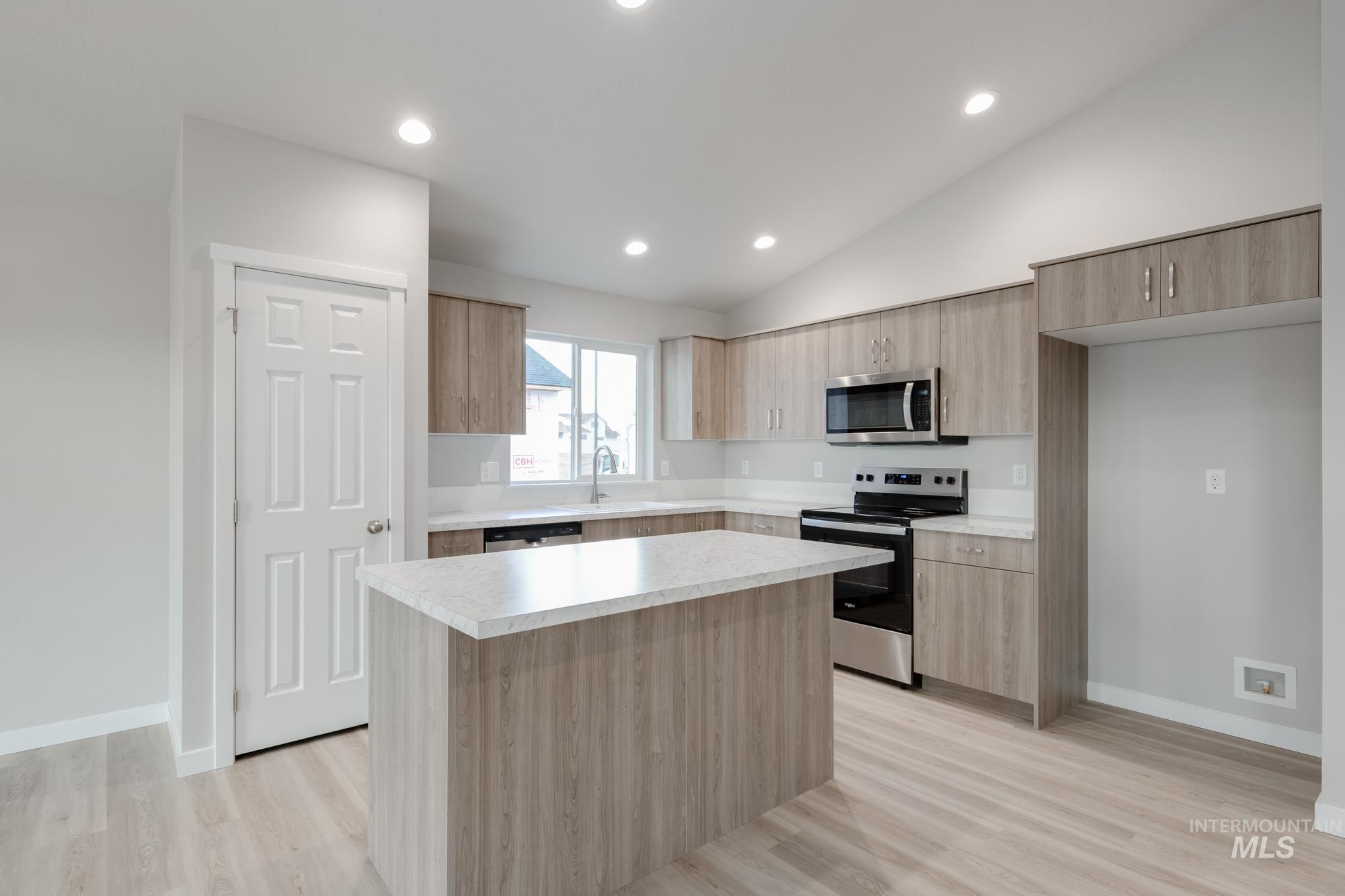 3423 E Red Maple Ct, Nampa, Idaho 83686, 3 Bedrooms, 2 Bathrooms, Residential For Sale, Price $419,990,MLS 98967474