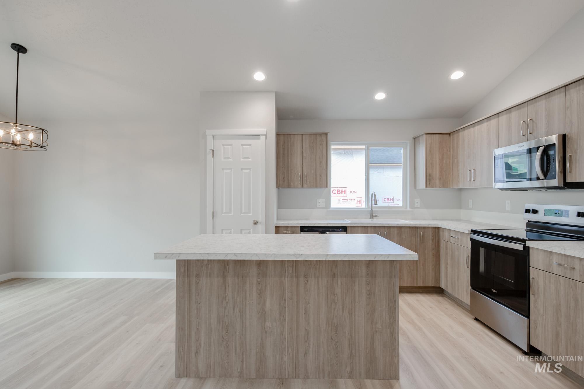 3423 E Red Maple Ct, Nampa, Idaho 83686, 3 Bedrooms, 2 Bathrooms, Residential For Sale, Price $419,990,MLS 98967474