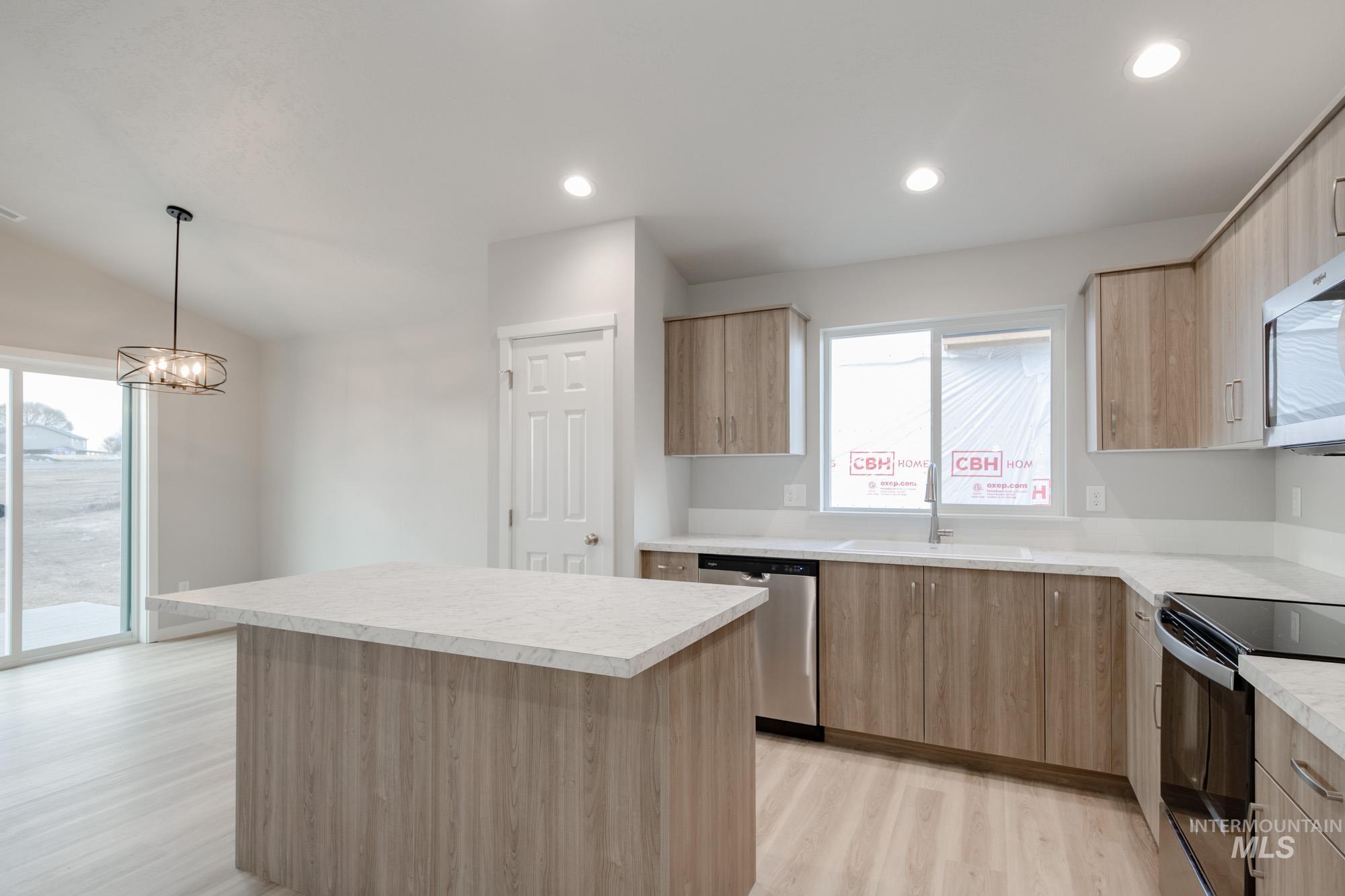 3423 E Red Maple Ct, Nampa, Idaho 83686, 3 Bedrooms, 2 Bathrooms, Residential For Sale, Price $419,990,MLS 98967474