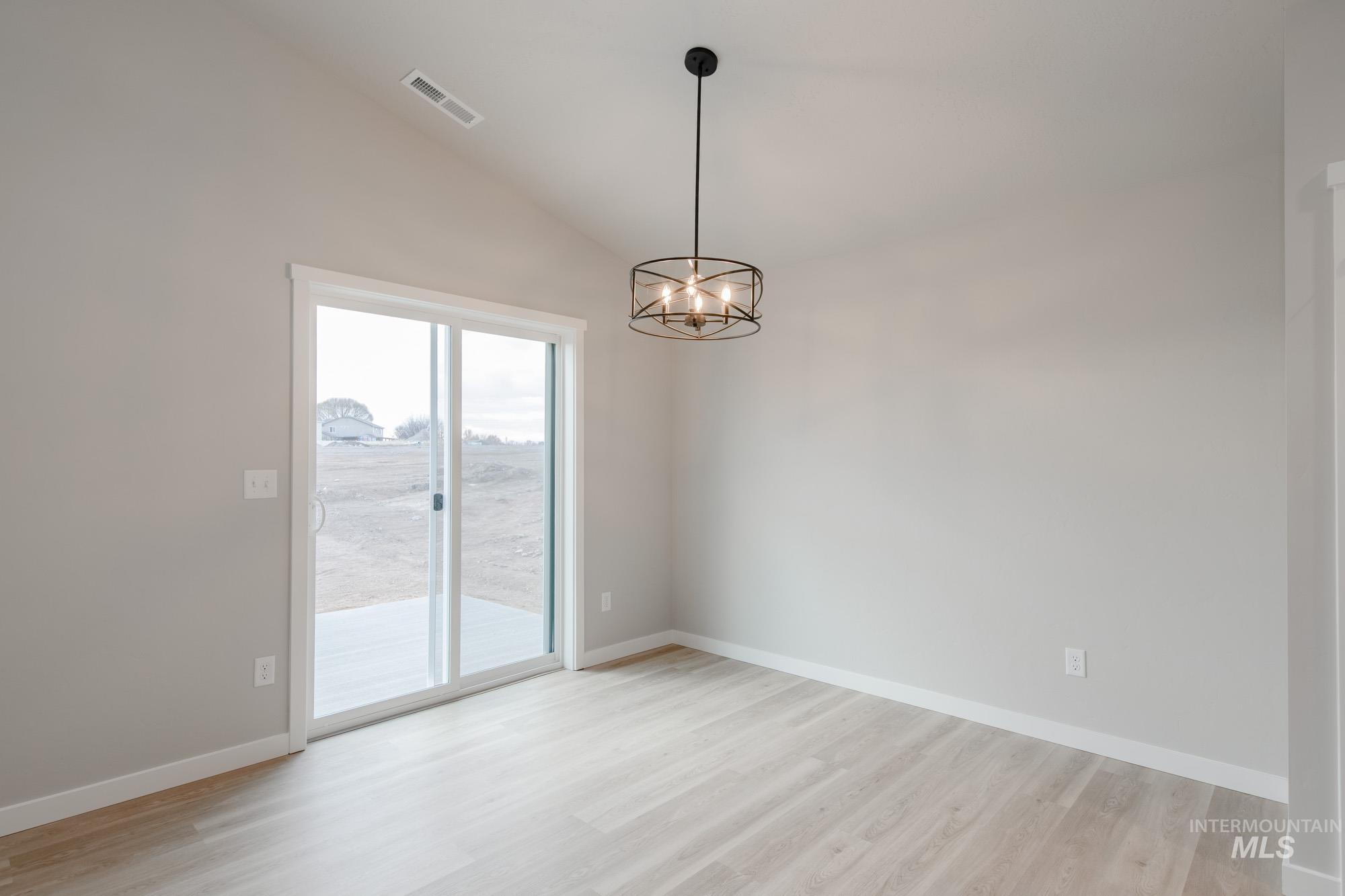 3423 E Red Maple Ct, Nampa, Idaho 83686, 3 Bedrooms, 2 Bathrooms, Residential For Sale, Price $419,990,MLS 98967474