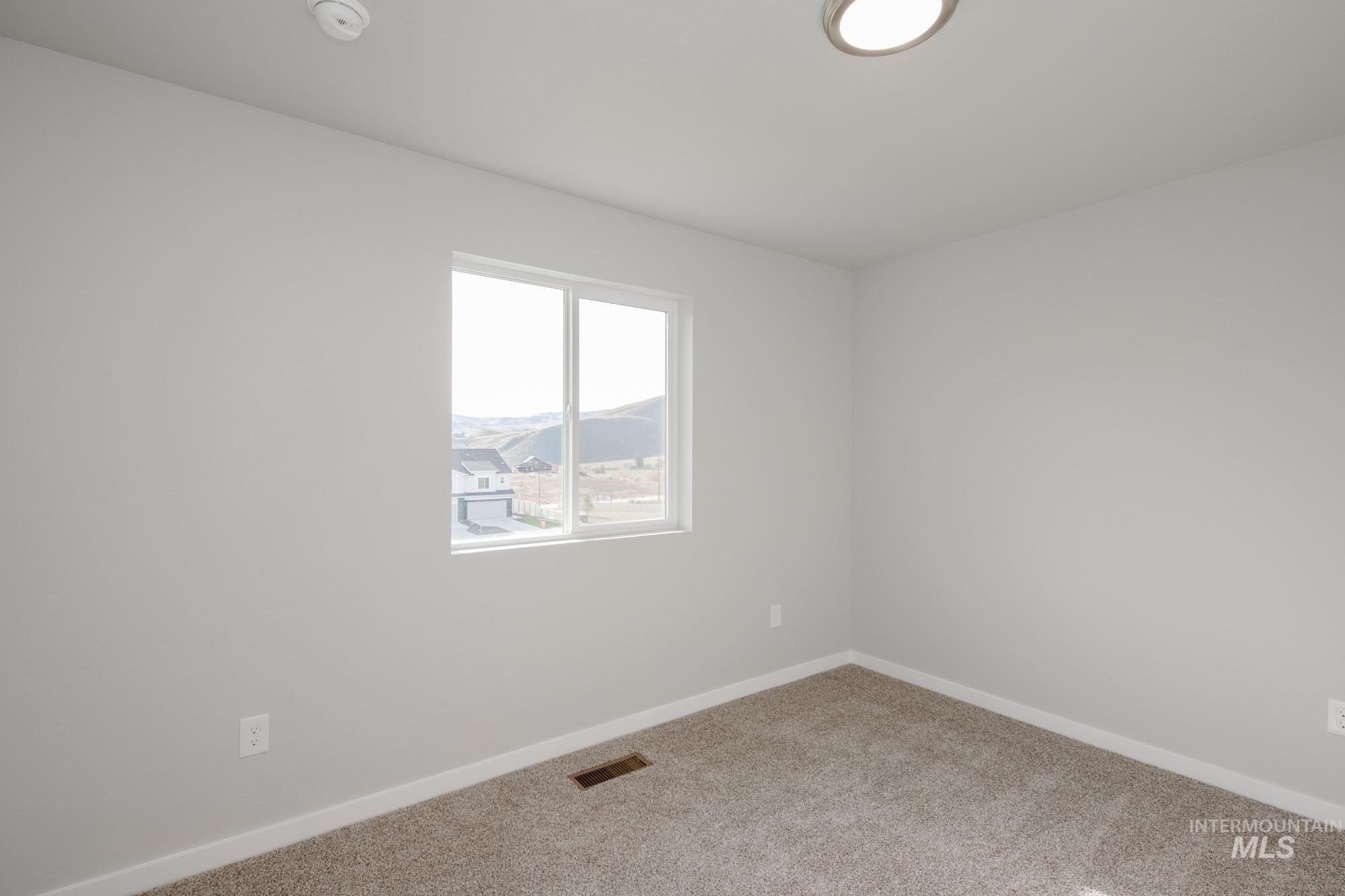 221 Moose St, Horseshoe Bend, Idaho 83629, 3 Bedrooms, 2.5 Bathrooms, Residential For Sale, Price $349,990,MLS 98967475