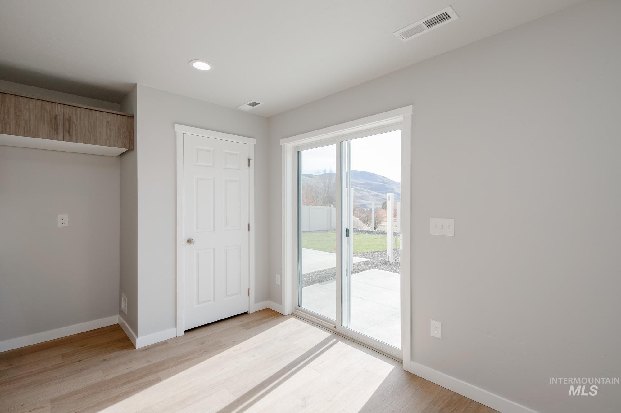 221 Moose St, Horseshoe Bend, Idaho 83629, 3 Bedrooms, 2.5 Bathrooms, Residential For Sale, Price $349,990,MLS 98967475