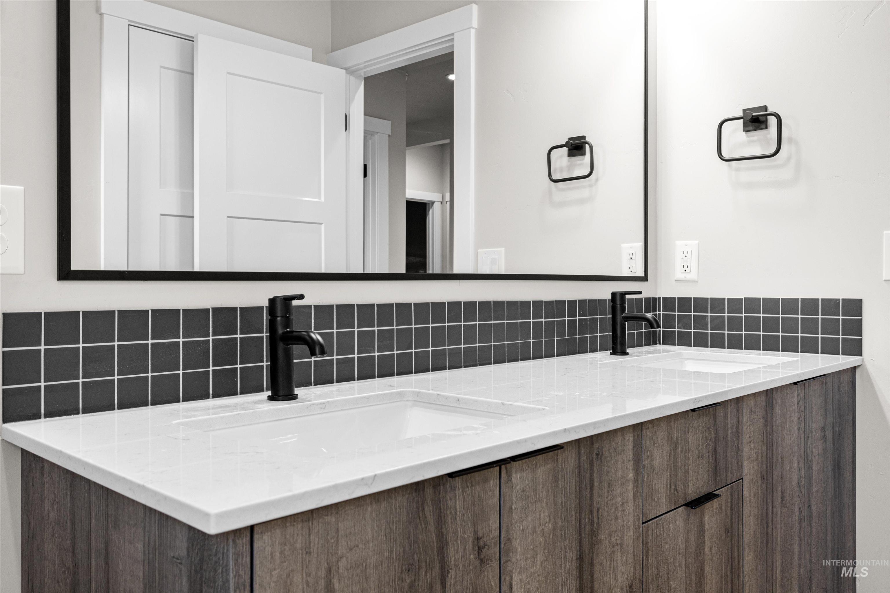 2954 N Rivington Ave, Eagle, Idaho 83616, 4 Bedrooms, 2.5 Bathrooms, Residential For Sale, Price $664,990,MLS 98967476