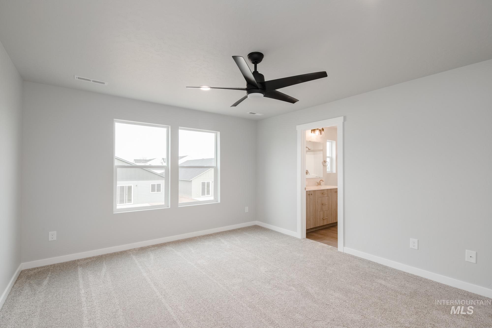 10484 W Teratai St, Star, Idaho 83669, 3 Bedrooms, 2.5 Bathrooms, Residential For Sale, Price $454,990, 98967479