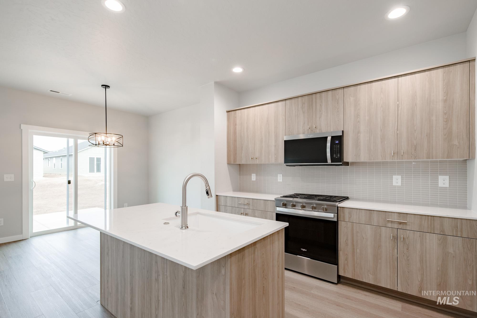 10484 W Teratai St, Star, Idaho 83669, 3 Bedrooms, 2.5 Bathrooms, Residential For Sale, Price $454,990, 98967479