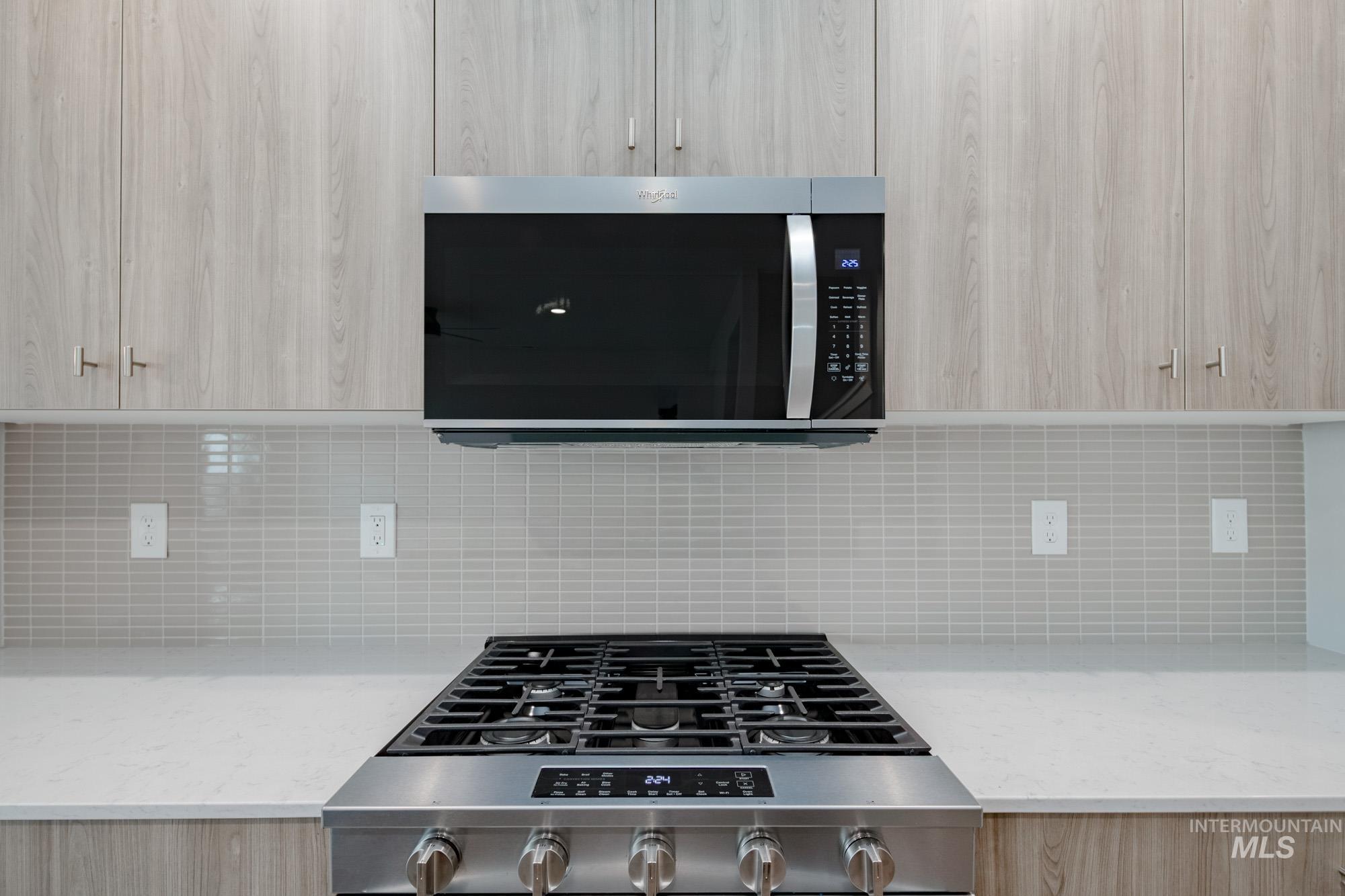 10484 W Teratai St, Star, Idaho 83669, 3 Bedrooms, 2.5 Bathrooms, Residential For Sale, Price $464,990,MLS 98967479