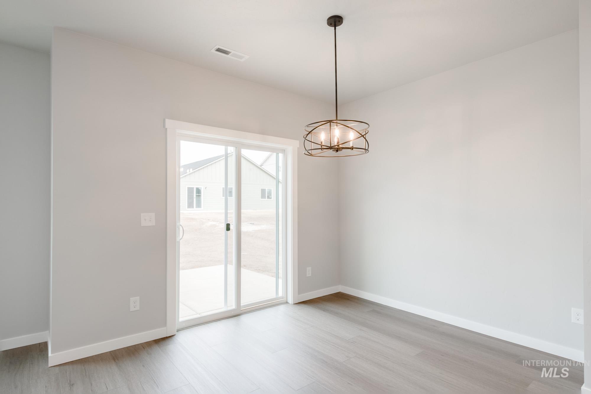 10484 W Teratai St, Star, Idaho 83669, 3 Bedrooms, 2.5 Bathrooms, Residential For Sale, Price $454,990, 98967479