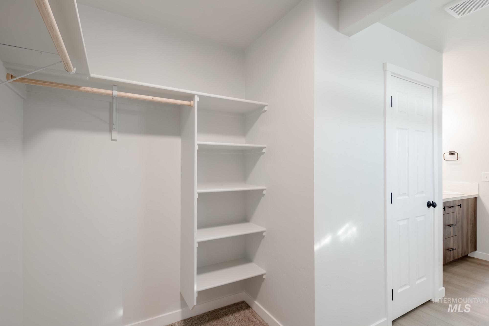 3905 E Jamestown Dr, Nampa, Idaho 83686, 4 Bedrooms, 2.5 Bathrooms, Residential For Sale, Price $469,990,MLS 98967480