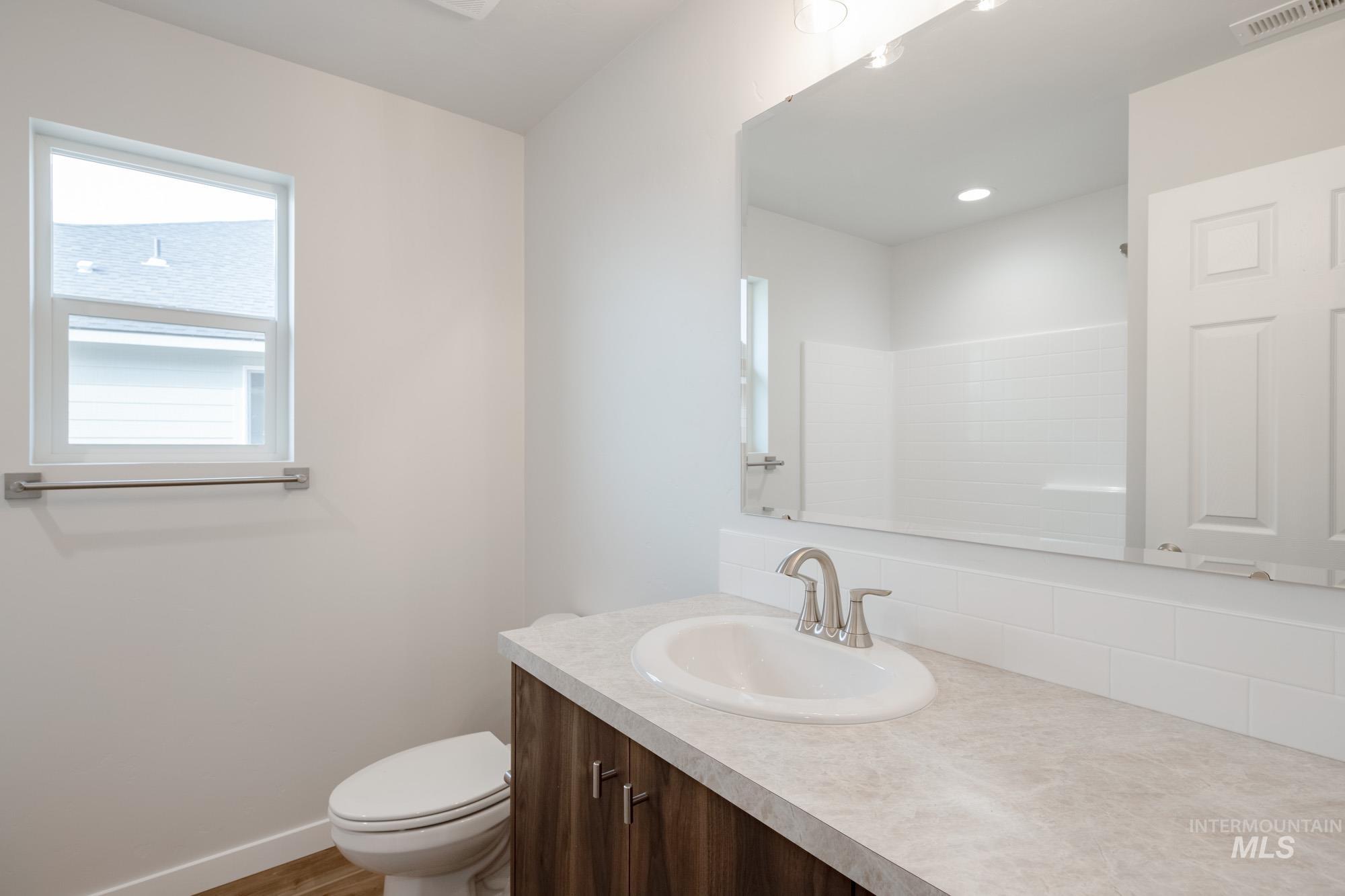 3734 E Syracuse St, Nampa, Idaho 83686, 4 Bedrooms, 2 Bathrooms, Residential For Sale, Price $454,990,MLS 98967482