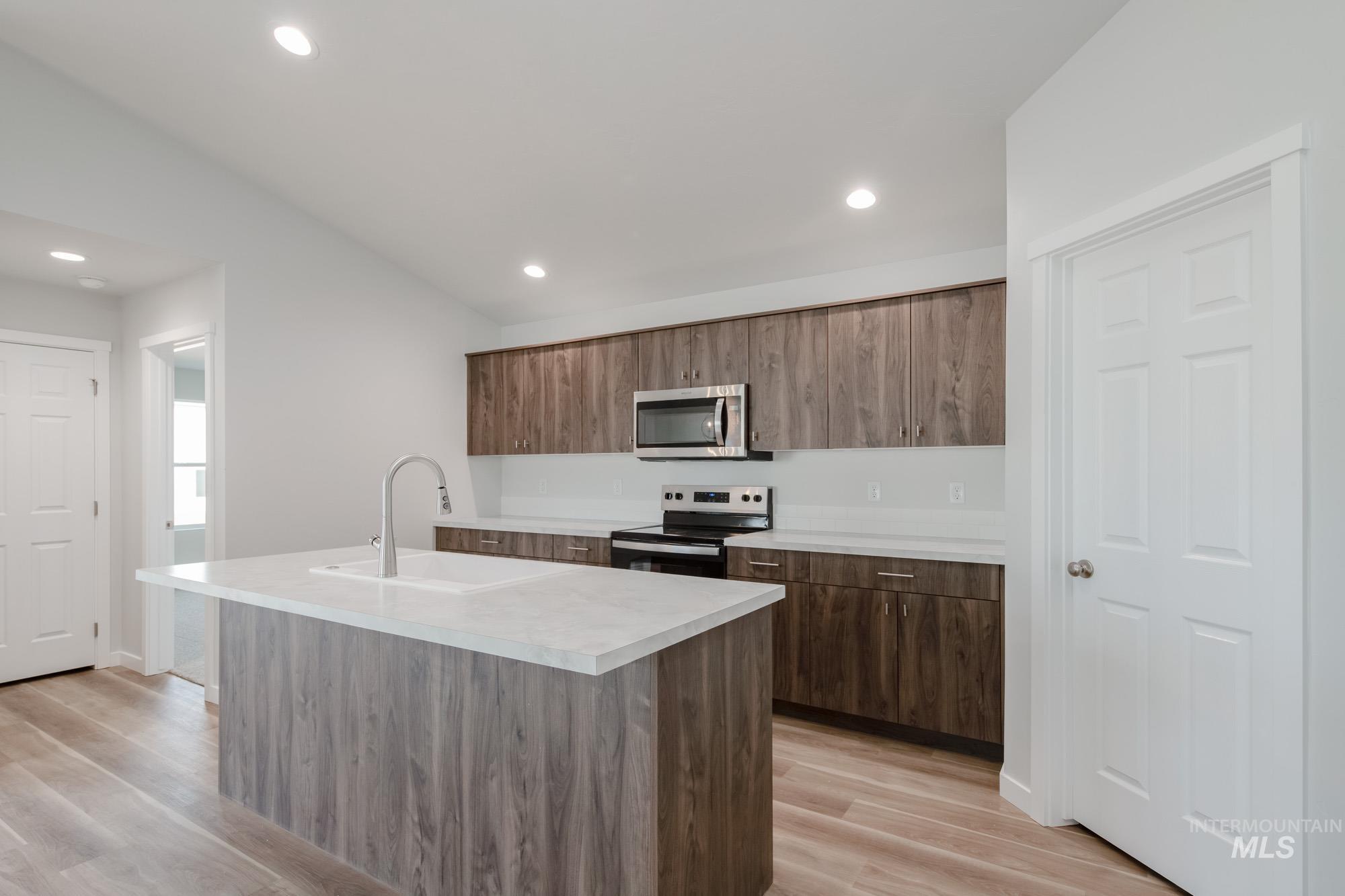 3734 E Syracuse St, Nampa, Idaho 83686, 4 Bedrooms, 2 Bathrooms, Residential For Sale, Price $454,990,MLS 98967482